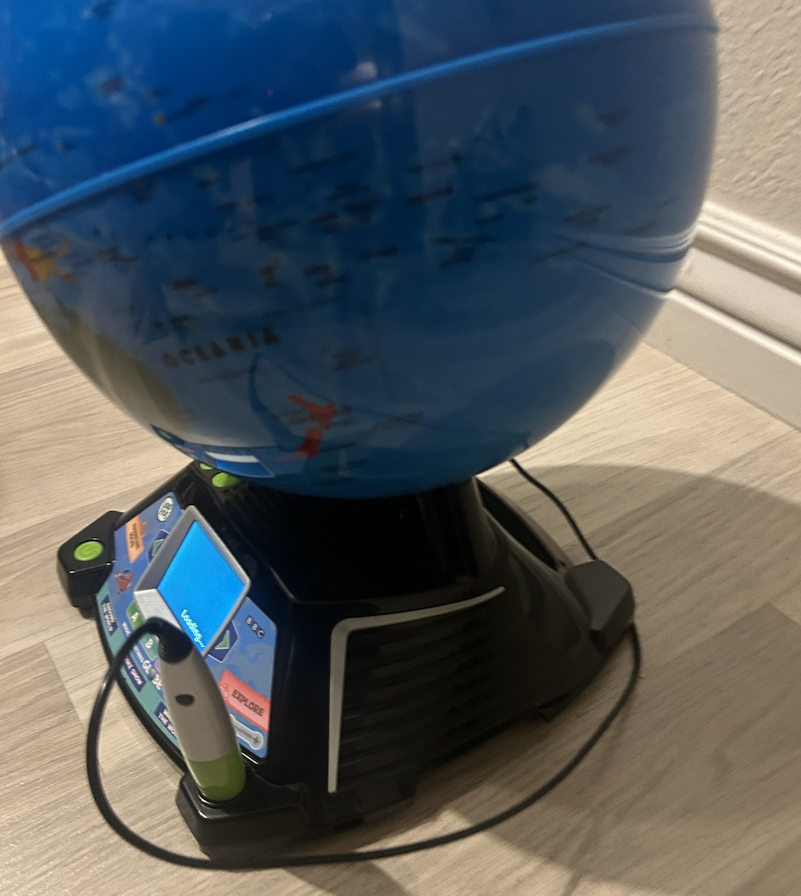 Leap Frog Magic Adventures Globe 2.8″ Video Screen BBC Videos Interactive Games