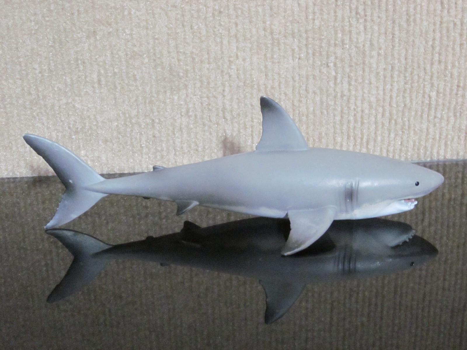 Mojo Great White Shark Animal Figure 2012