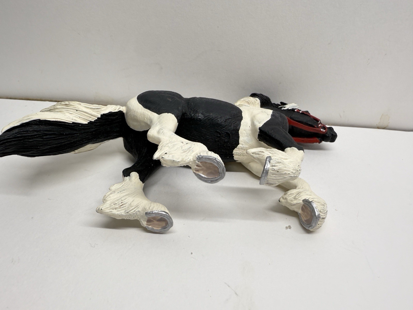 Safari Ltd Horse Streaming Light 2010 Figure White Black Figurine 6″
