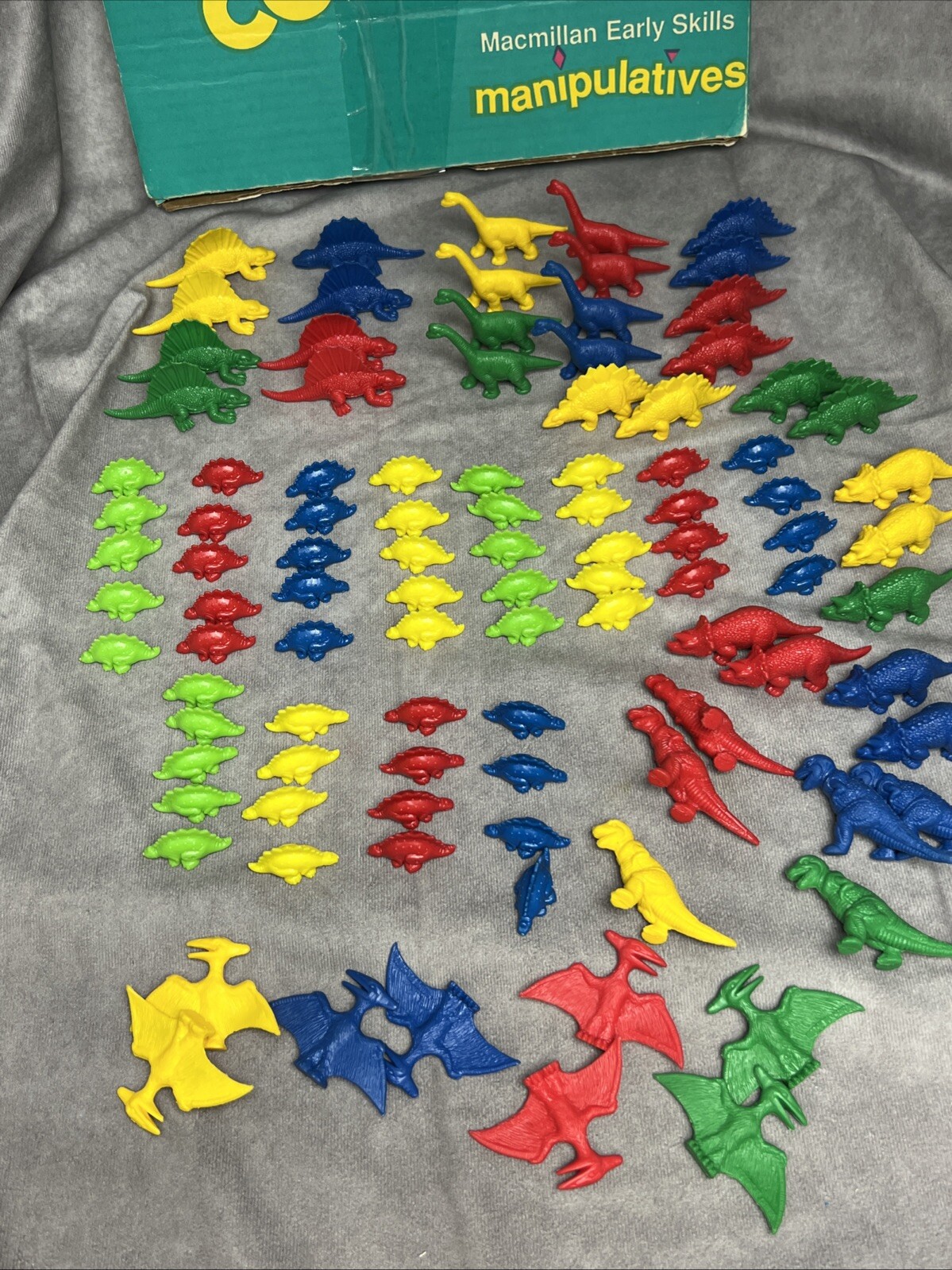 Macmillan Early Skills Dinosaur Counters Manipulative Ages 4 & Up Vtg B14