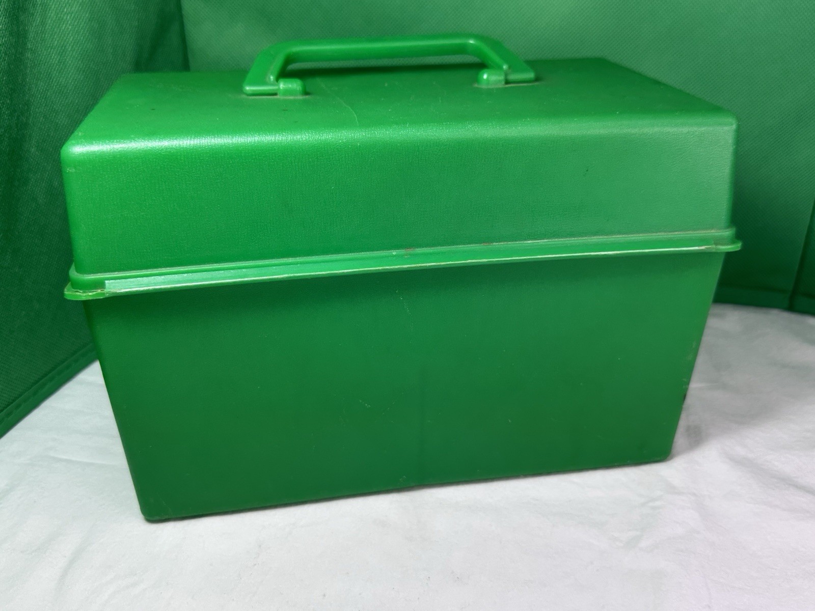 Vintage 1970s Illustrated Wildlife Treasury CARD COLLECTOR CASE BOX NO CARDS