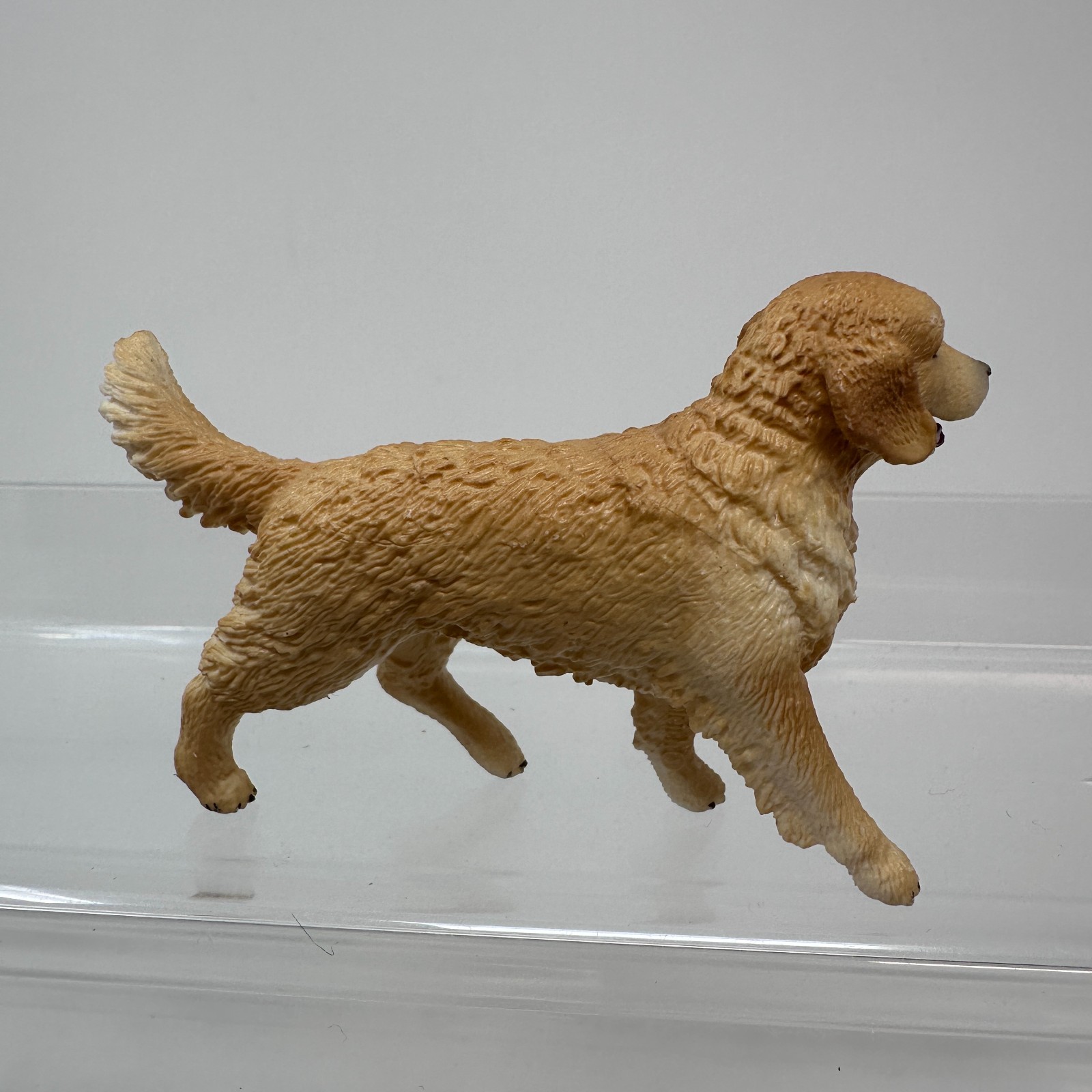 Schleich Golden Retreiver Figure Adult Dog Animal Toy Pet Figurine 3″ 2013