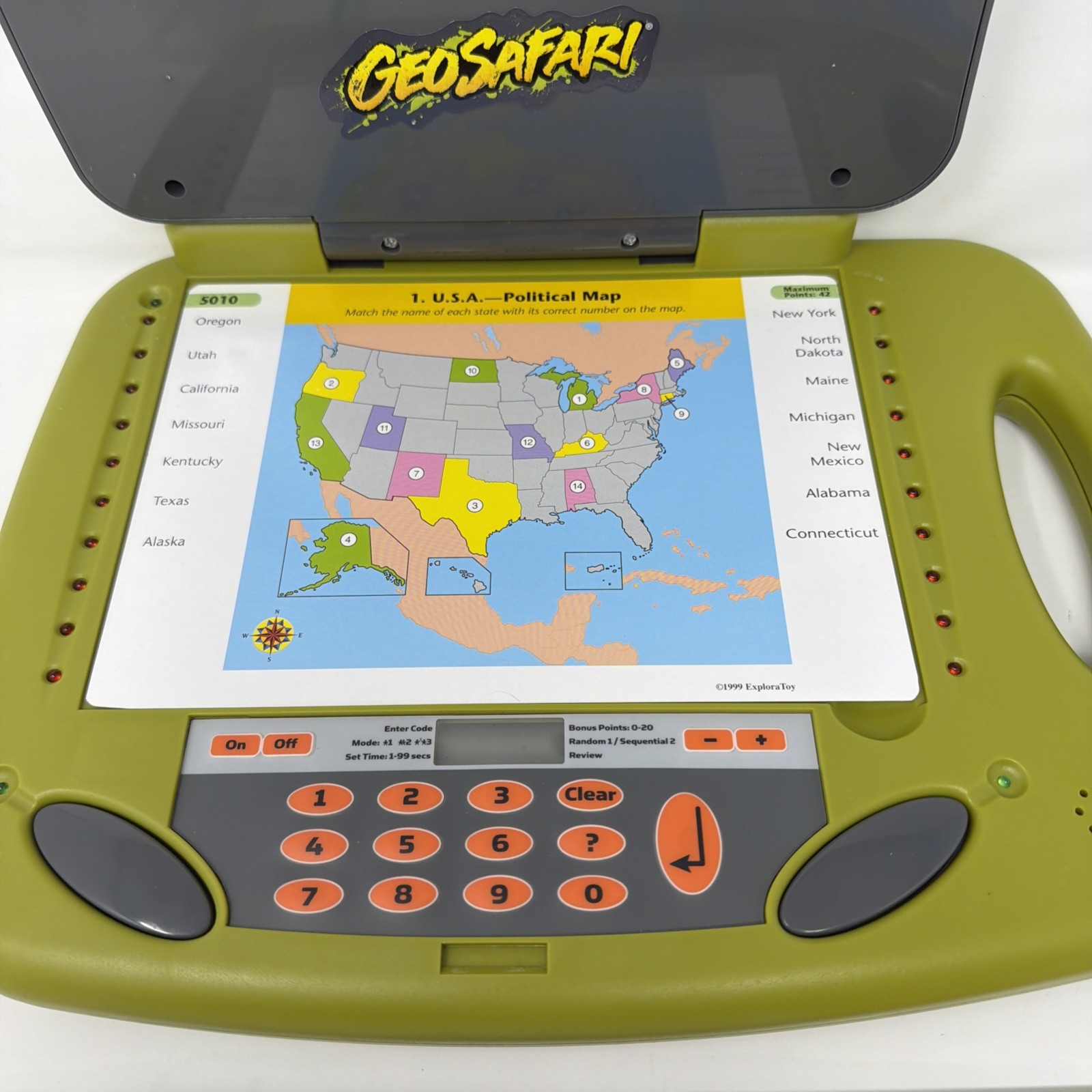 GeoSafari Laptop Educational System, 124 activities; 62 dbl sided cards, EI-8540