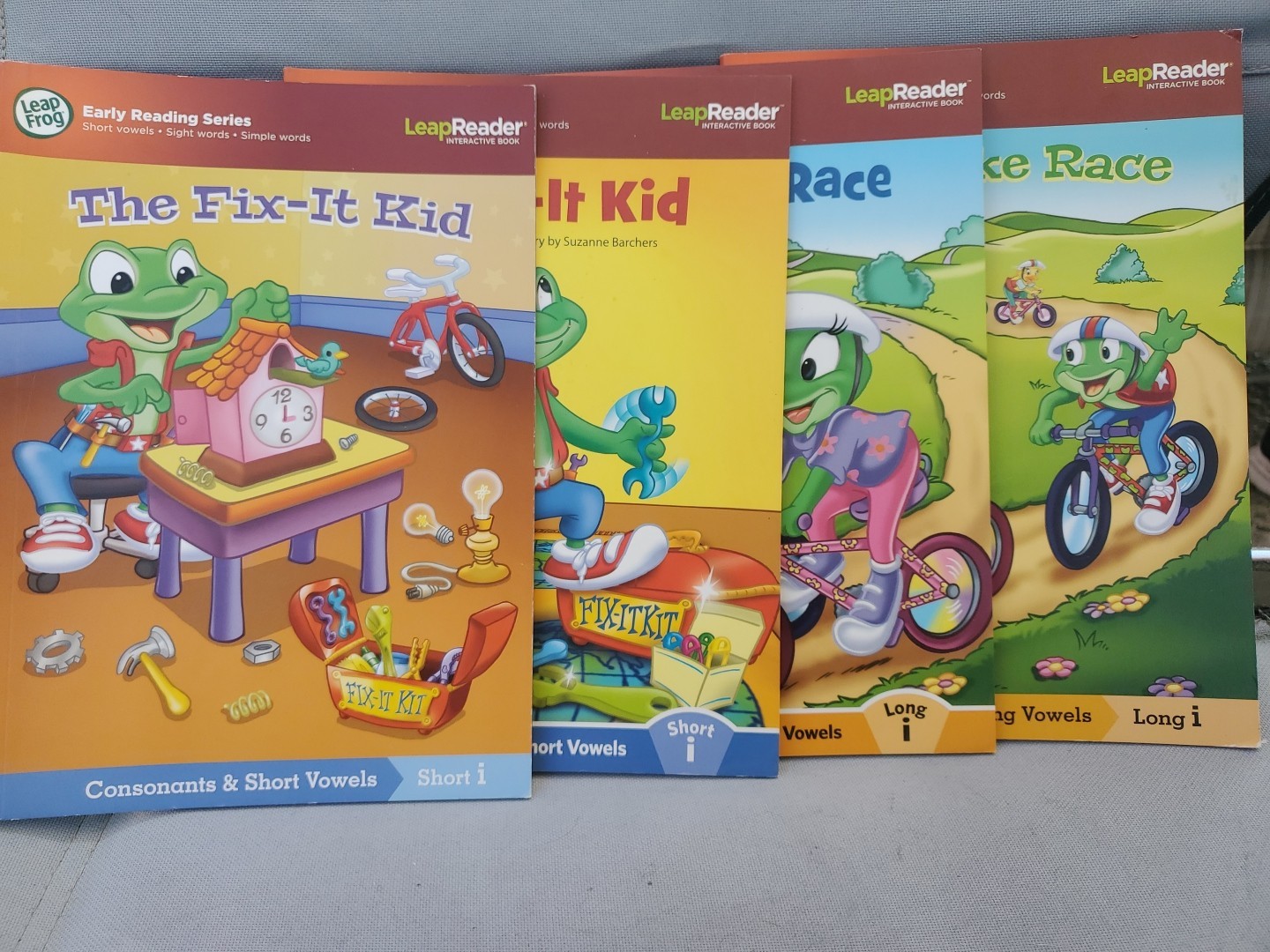 Lot of 17 Leap Frog Leap Reader Early Reading Series Interactive Books VOWELS