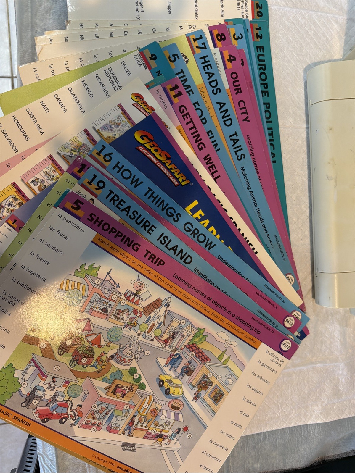 Vintage GeoSafari Electronic Learning Game EI 8700 Tested Working + 28 Cards