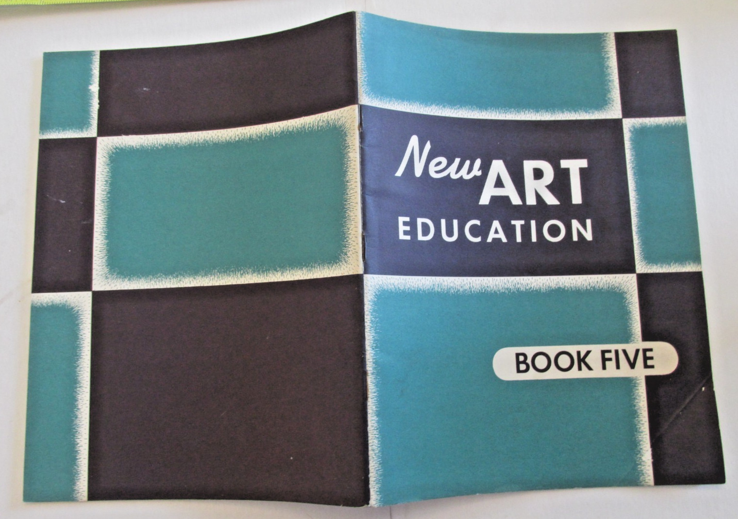 VTG 1944 America Crayon Company NEW ART EDUCATION Booklet School Home Community