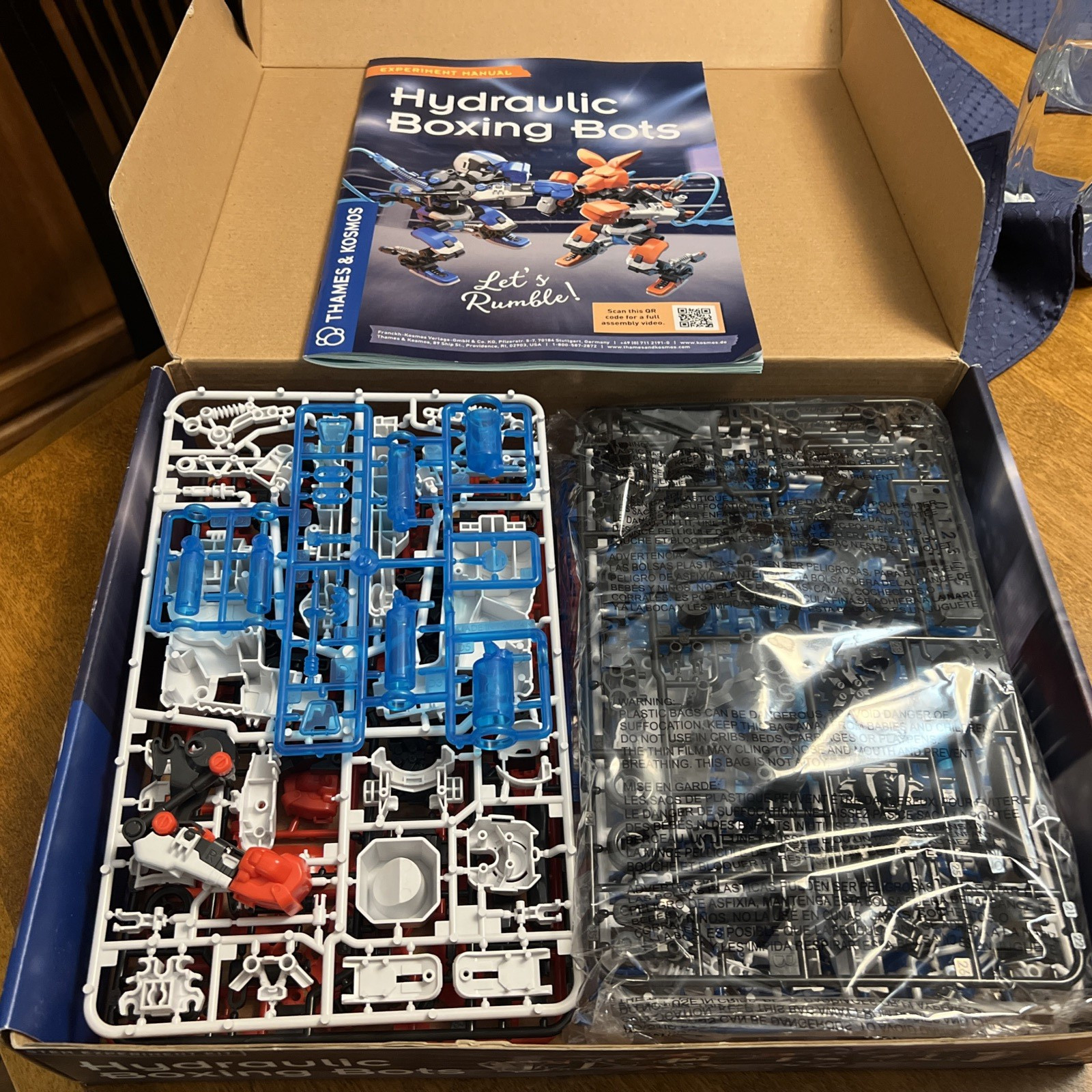 Thames & Kosmos Hydraulic Boxing Bots Stem Experiment Kit – New in Open Box