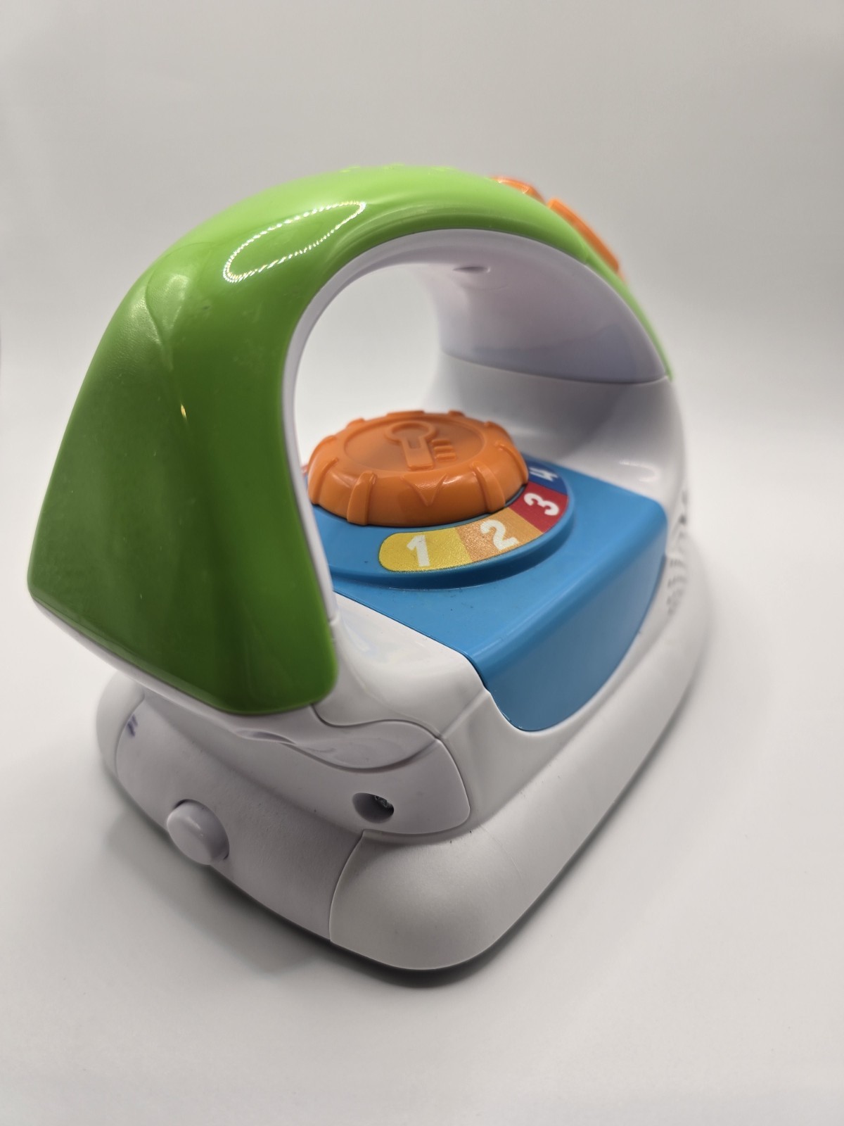 LeapFrog Ironing Time Learning Set, Pretend Play, Teaches Colors, Shapes