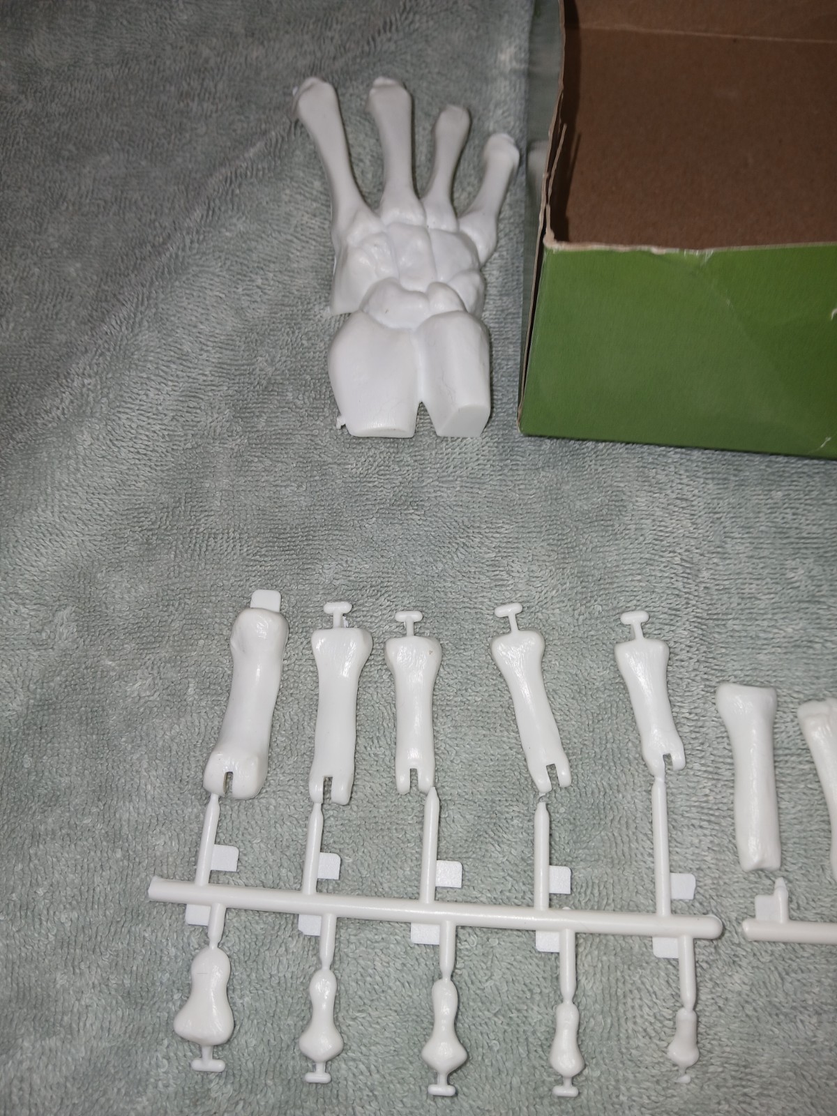 1991 Lindberg Skeletal Hand Life Size Model Kit New Great Prop Or Educational