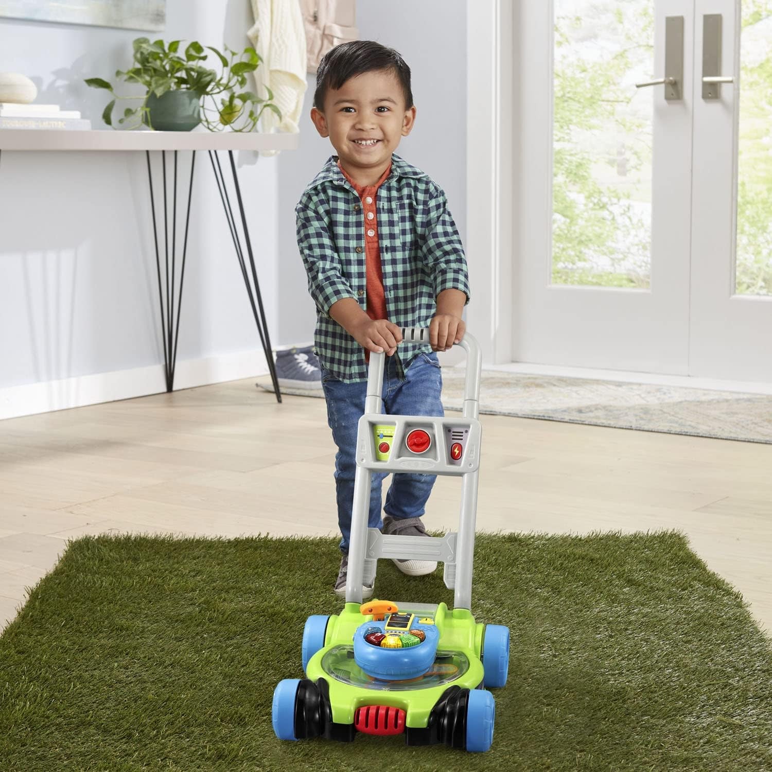 VTech Pop and Spin Mower (Frustration Free Packaging- English Version)