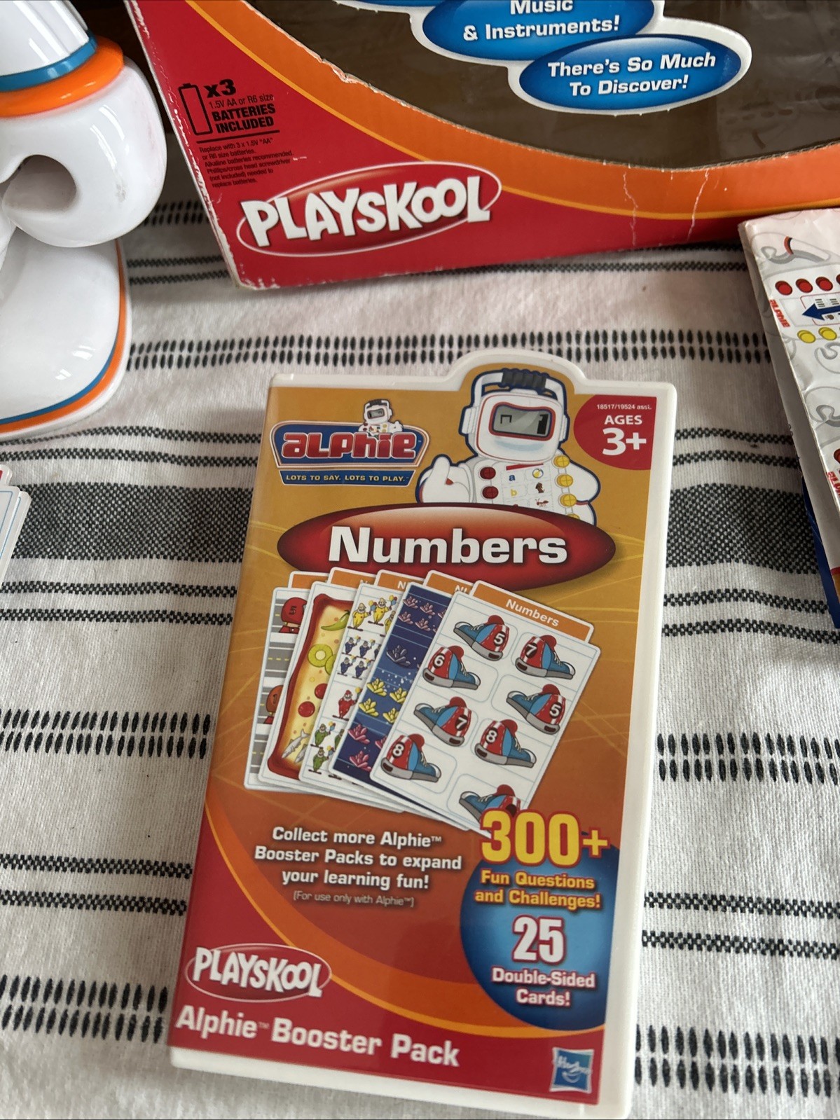 Playskool Alphie Interactive Learning Talking Robot With Over 40 Cards Works