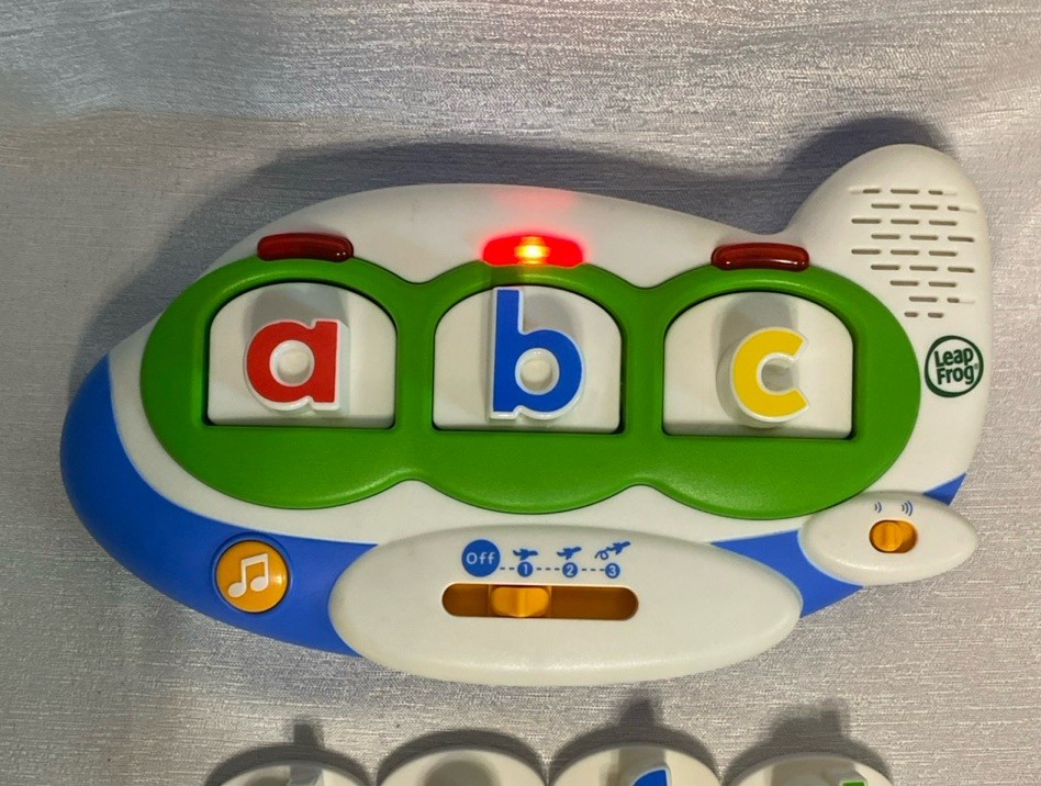 Leapfrog Jet Plane Magnetic Word Builder Fridge Phonics – Extra Letters – Works!