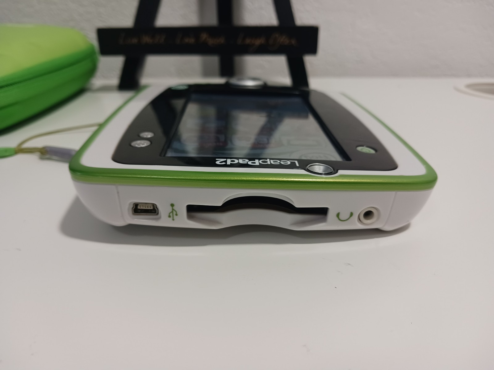 LeapFrog LeapPad 2 Explorer Learning System + Green Case + 14 Preloaded Games