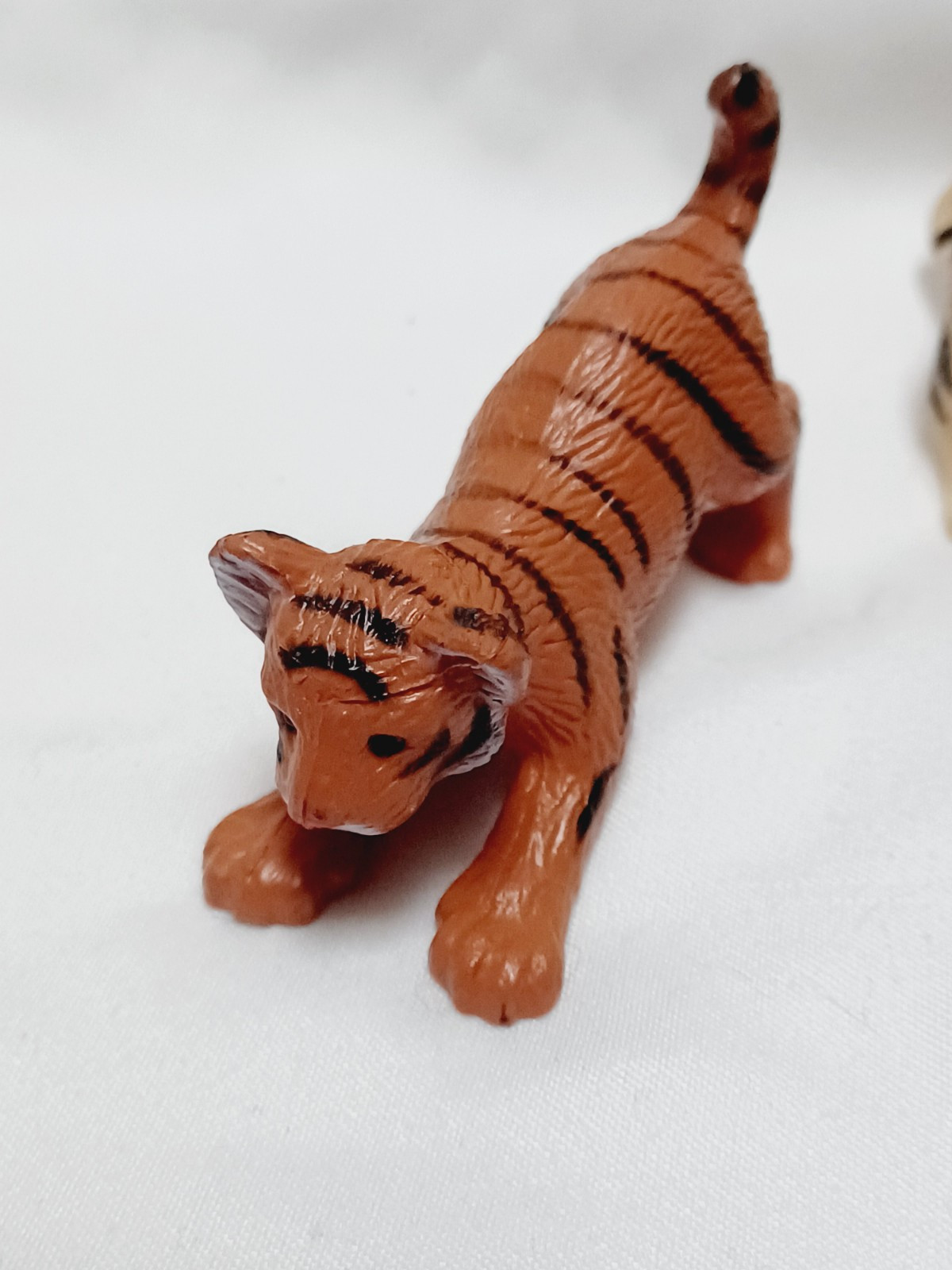 K&M Safari animals Small Pretend Play Wildlife Lot Of 10 Tiger Zebra Giraffe Etc