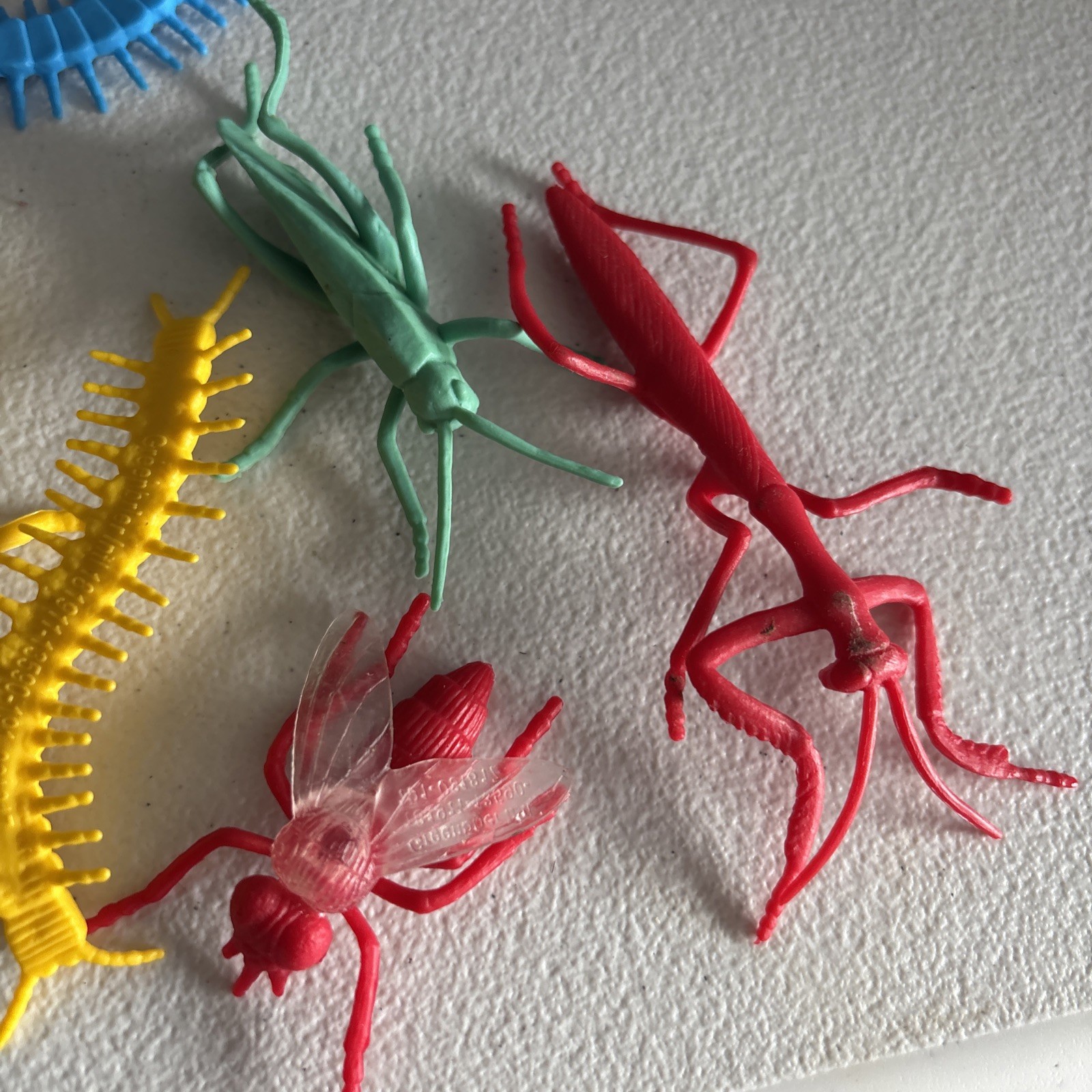 Lot Plastic Rubber Toy BUGS FLIES GRASSHOPPERS MANTIS CENTIPEDE 2-4”