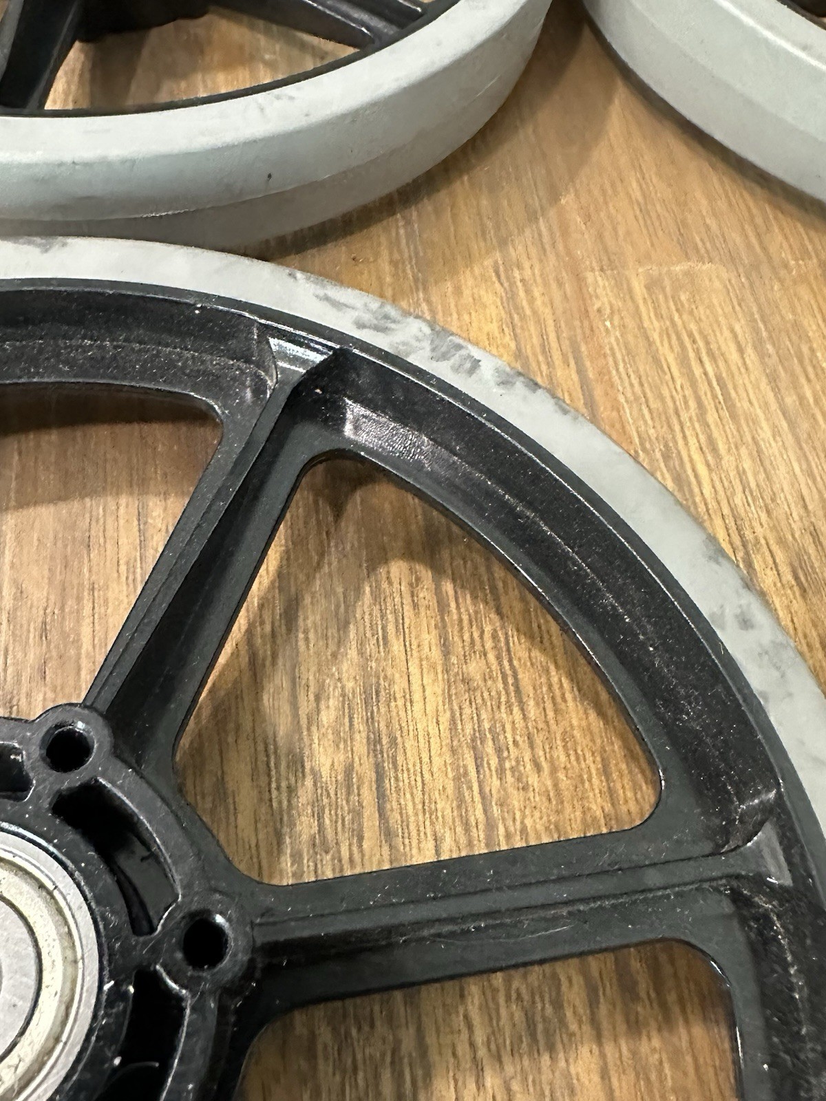 *Set of 4* AndyMark Robotics SmoothGrip Wheels 8″ Diameter 80A Black & Gray