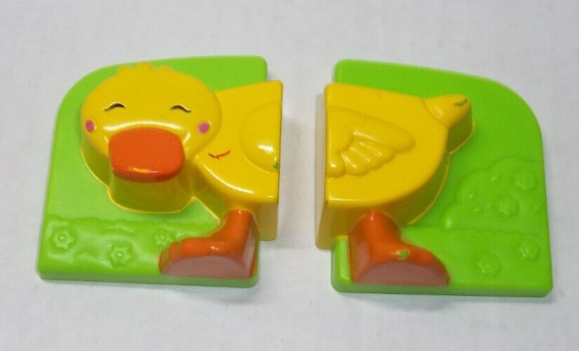 Leap Frog Fridge Farm Barn Magnetic Animal Part Yellow Duck 2004 Older version