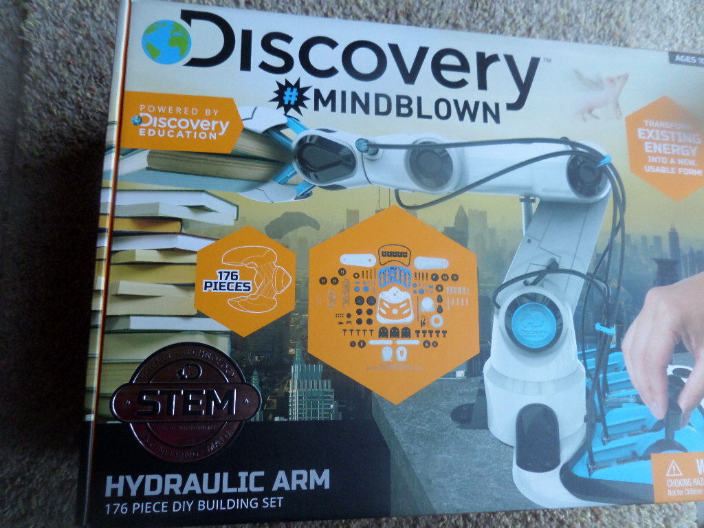 Discovery # Mindblown Kids 176 Piece Hydraulic 6 Lever Control Robotic Arm Toy