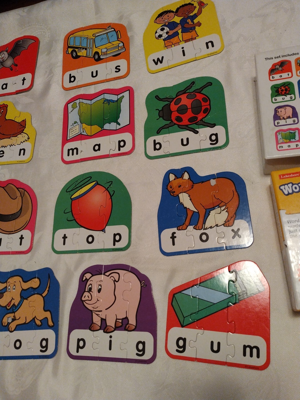 Lakeshore Word Building Puzzles 3-Letter Words JJ466 5″x5″ Ages 4+