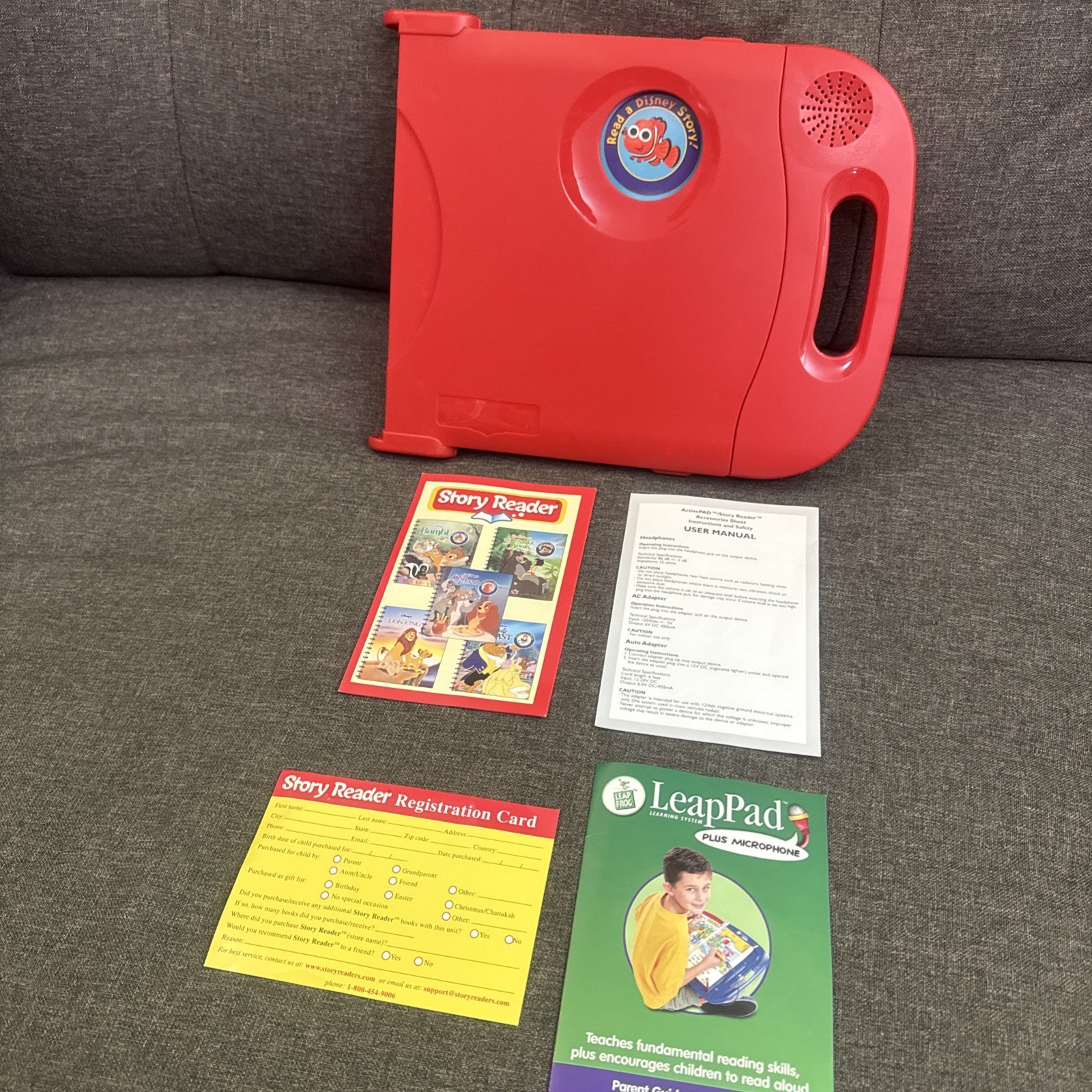 Vintage ELECTRONIC STORY READER w/ Finding Nemo Book READS ALOUD