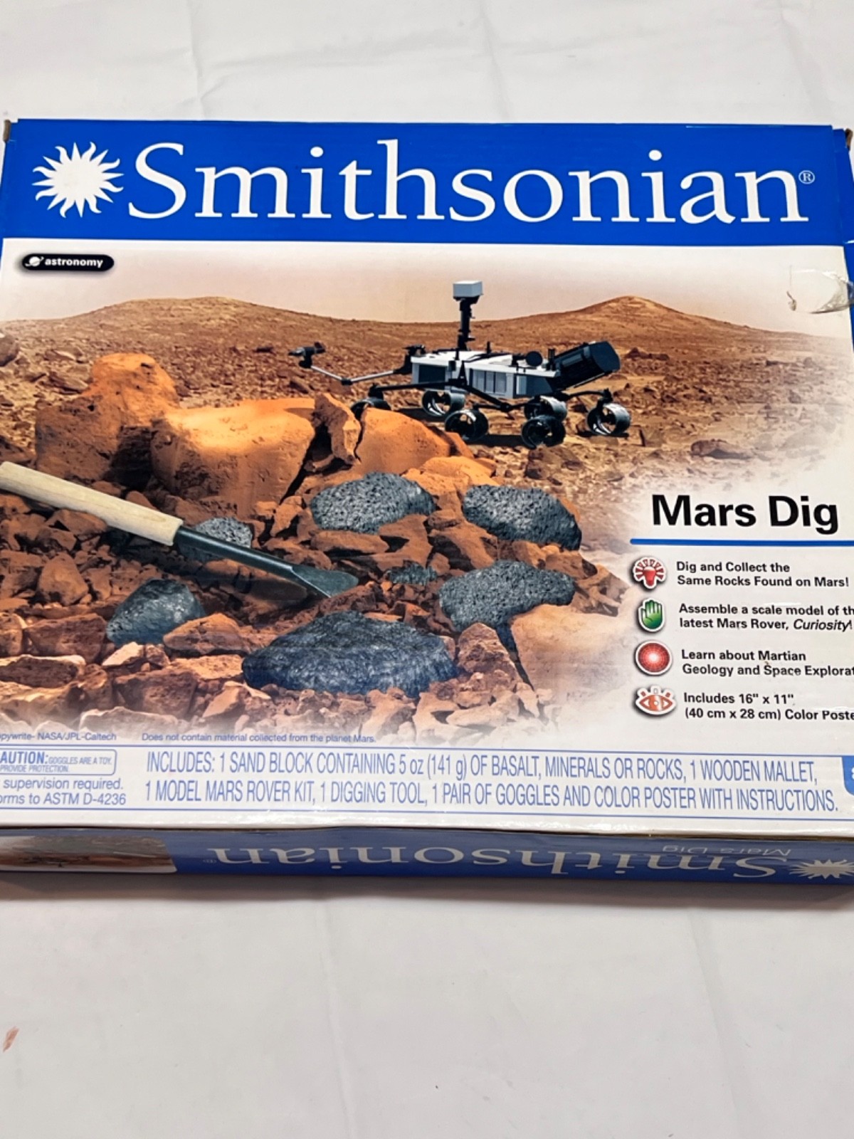 SMITHSONIAN MARS DIG NEW IN BOX AGE 8 +