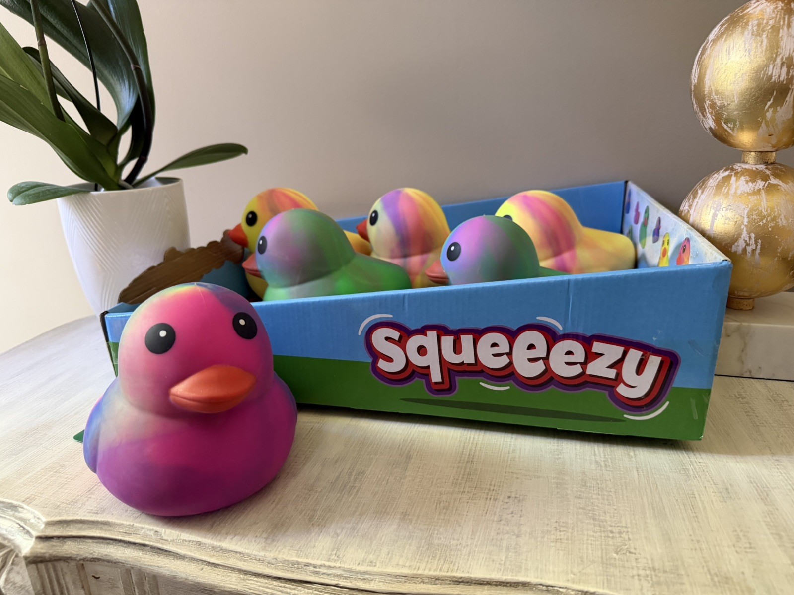 1 CUTE 🥰 Squeeezy Tie Dye Pink/Purple Duck- Tiktok Viral Sensory Squeeze Toy🔥