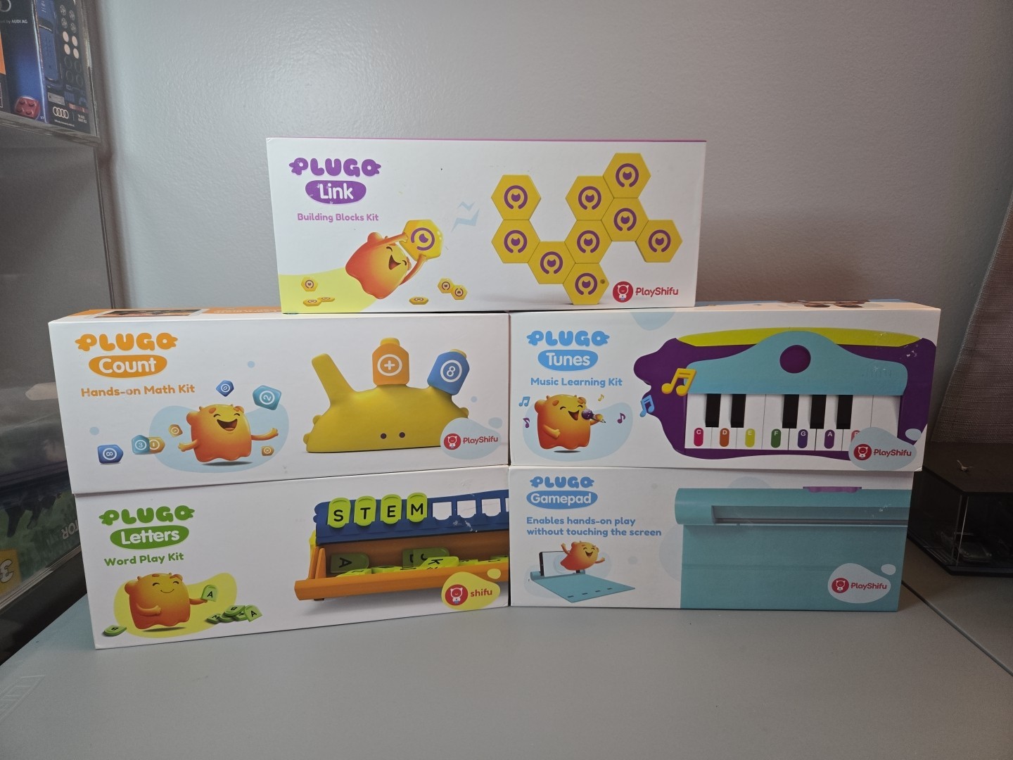 Plugo STEM Wiz by PlayShifu- Music, Words, Math, Blocks Gamepad 4-10yrs