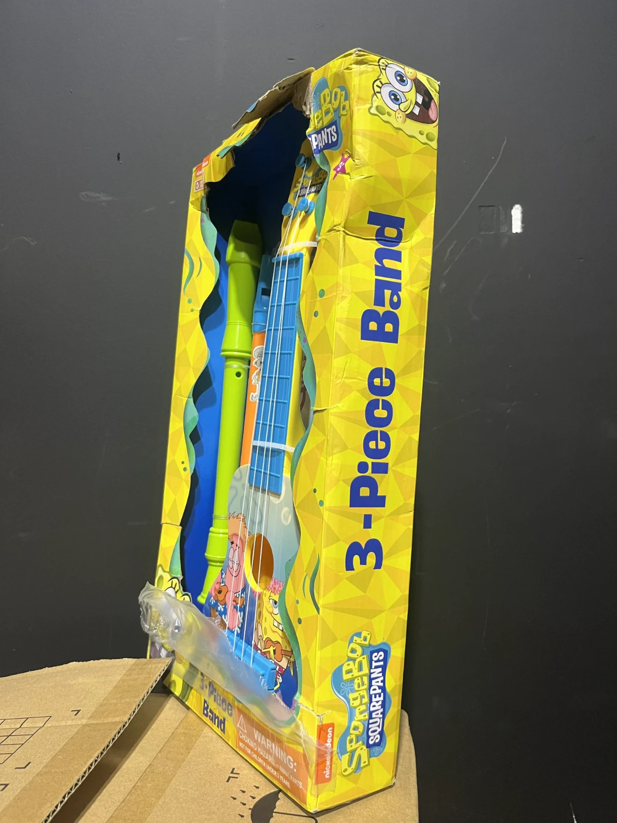 NEW SpongeBob SquarePants Kids Guitar Instrument Set 16″ Ukulele – Box Damaged