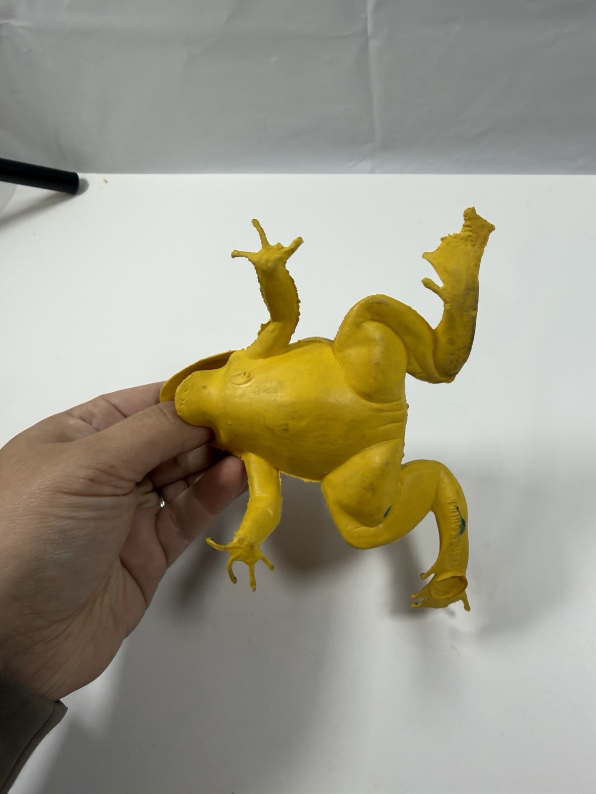 Vintage Imperial Rubber Toad Frog Bath Toy Green Yellow Squeeze Squirt Toy