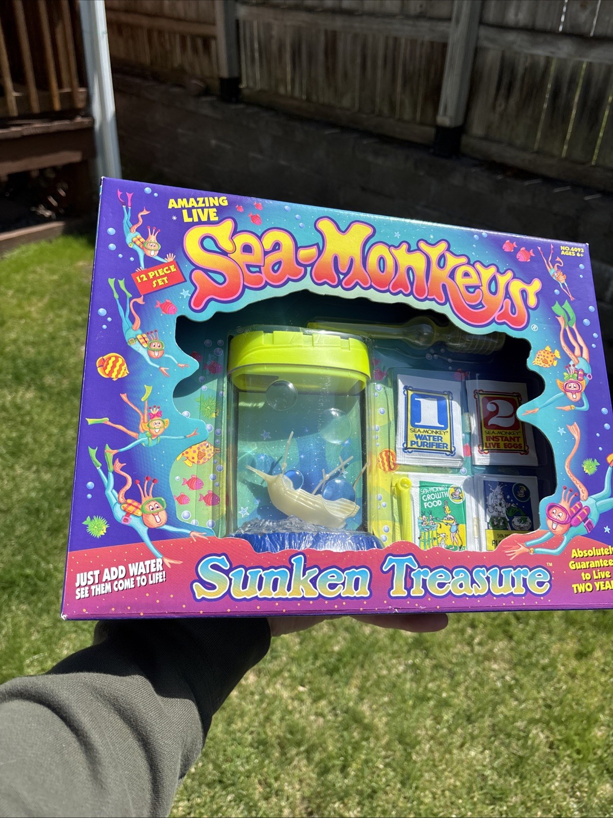 Amazing Live Sea-Monkeys SUNKEN TREASURE Tank Aquarium NEW RARE VTG 1998