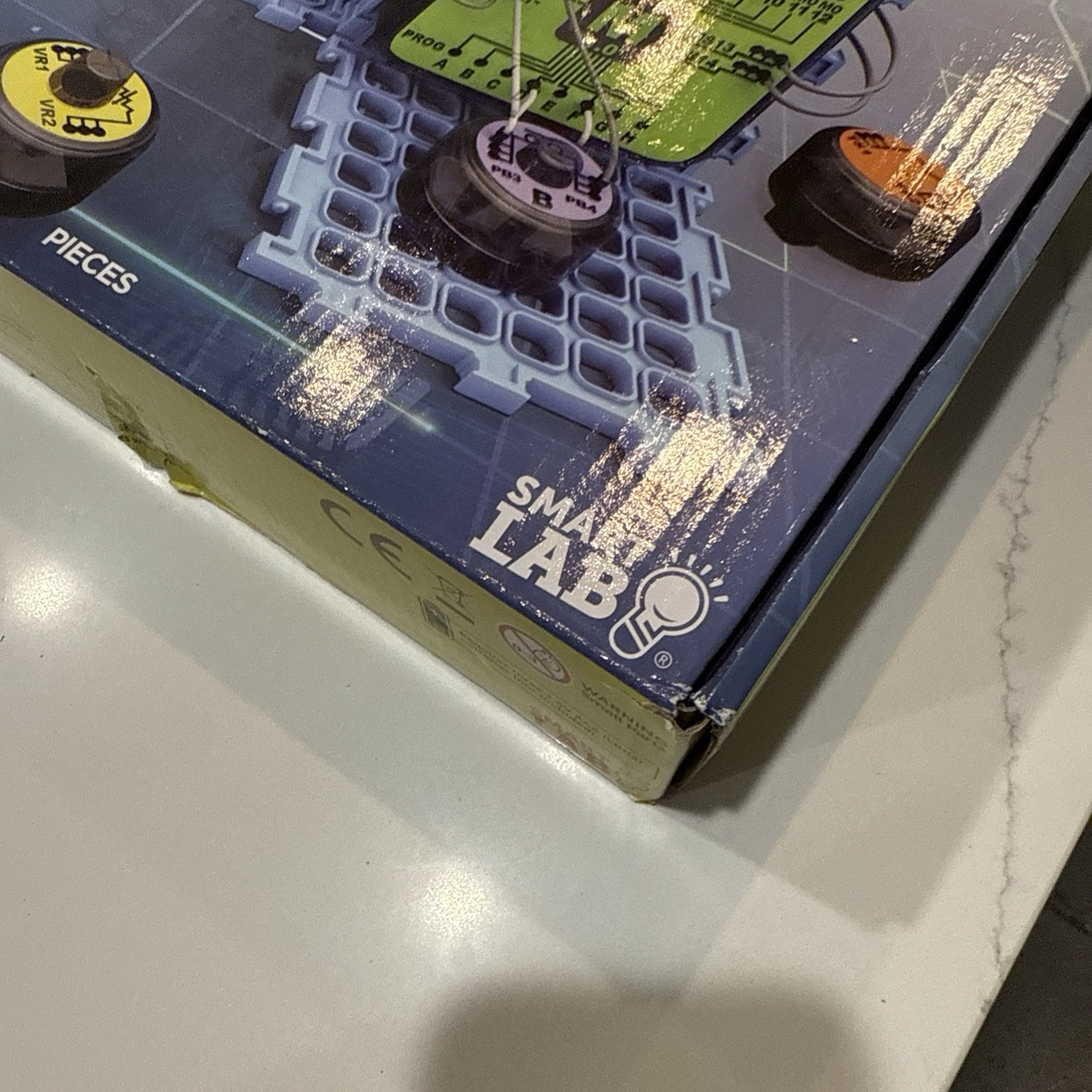 Smart Lab Smart Circuits Games Gadgets Electronics Lab Kit – Open Box