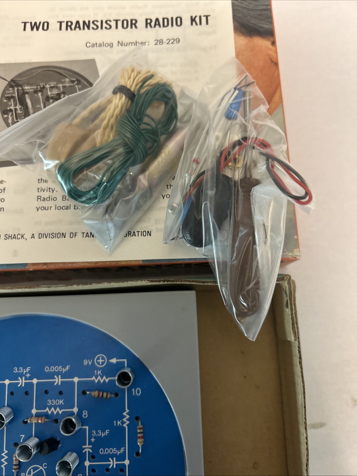 Vintage Science Fair Two-Transistor AM Radio Kit 28-229 Radio Shack NOS