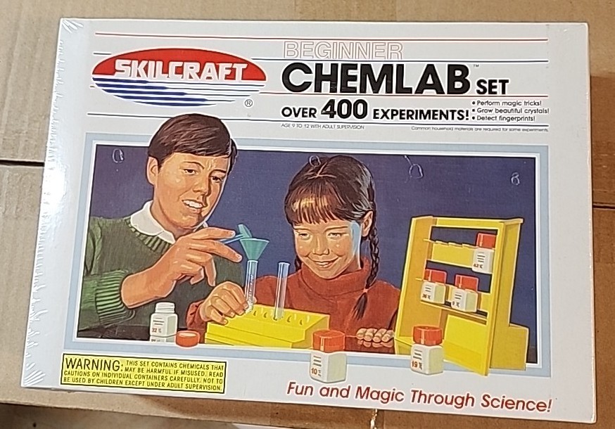 Skilcraft Chemlab Chemistry Set / Over 400 Experiments 1987 NISB