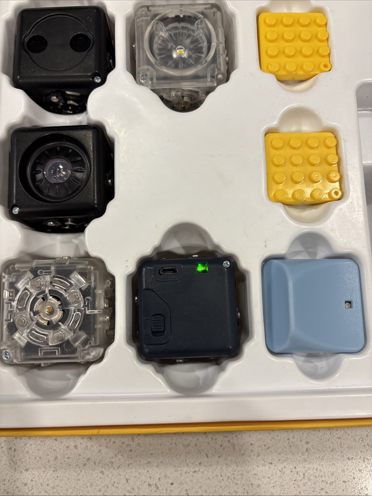 Discovery Set Cubelets-App Enriched Robot See Description
