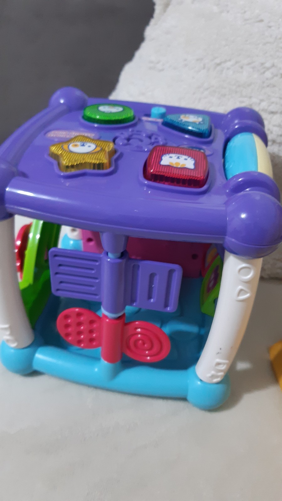 VTech Busy Learners Activity Cube Electronic Interactive Learning Toy 6m-3y