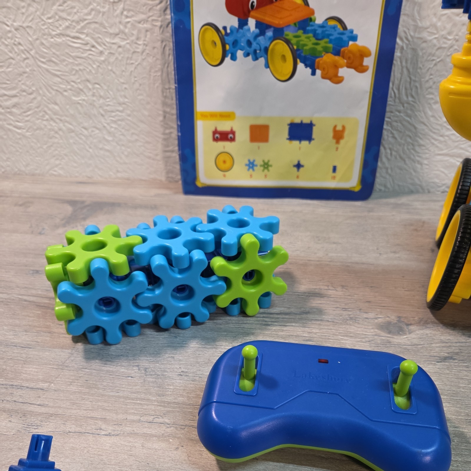 Lakeshore Learn & Play Gear-Bot w/Remote, Motorized Base, Pieces, & Manual works