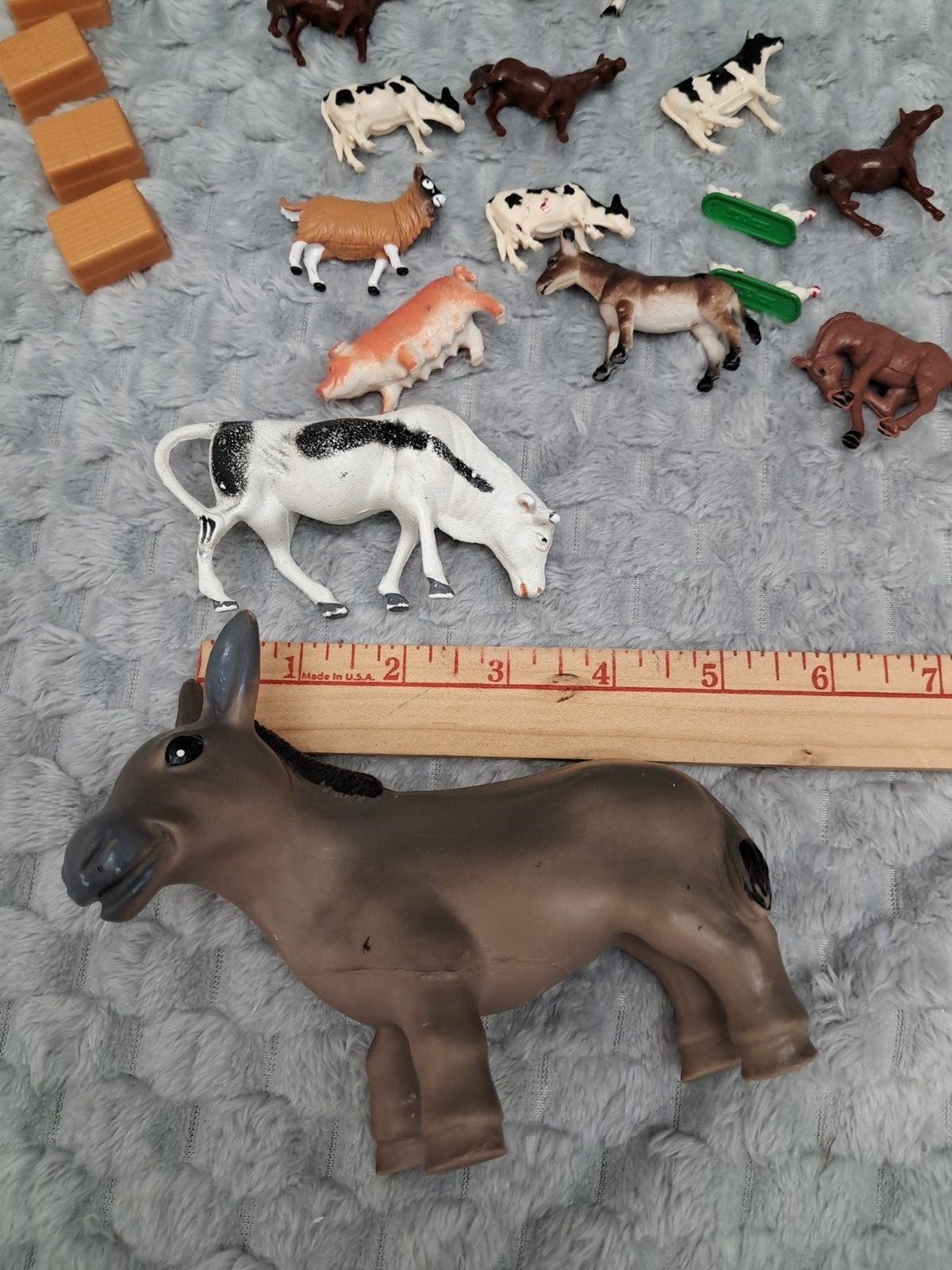 Mixed Lot Plastic Farm Toy Animals ERTL & More Horses Cows Fence Pig Cattle