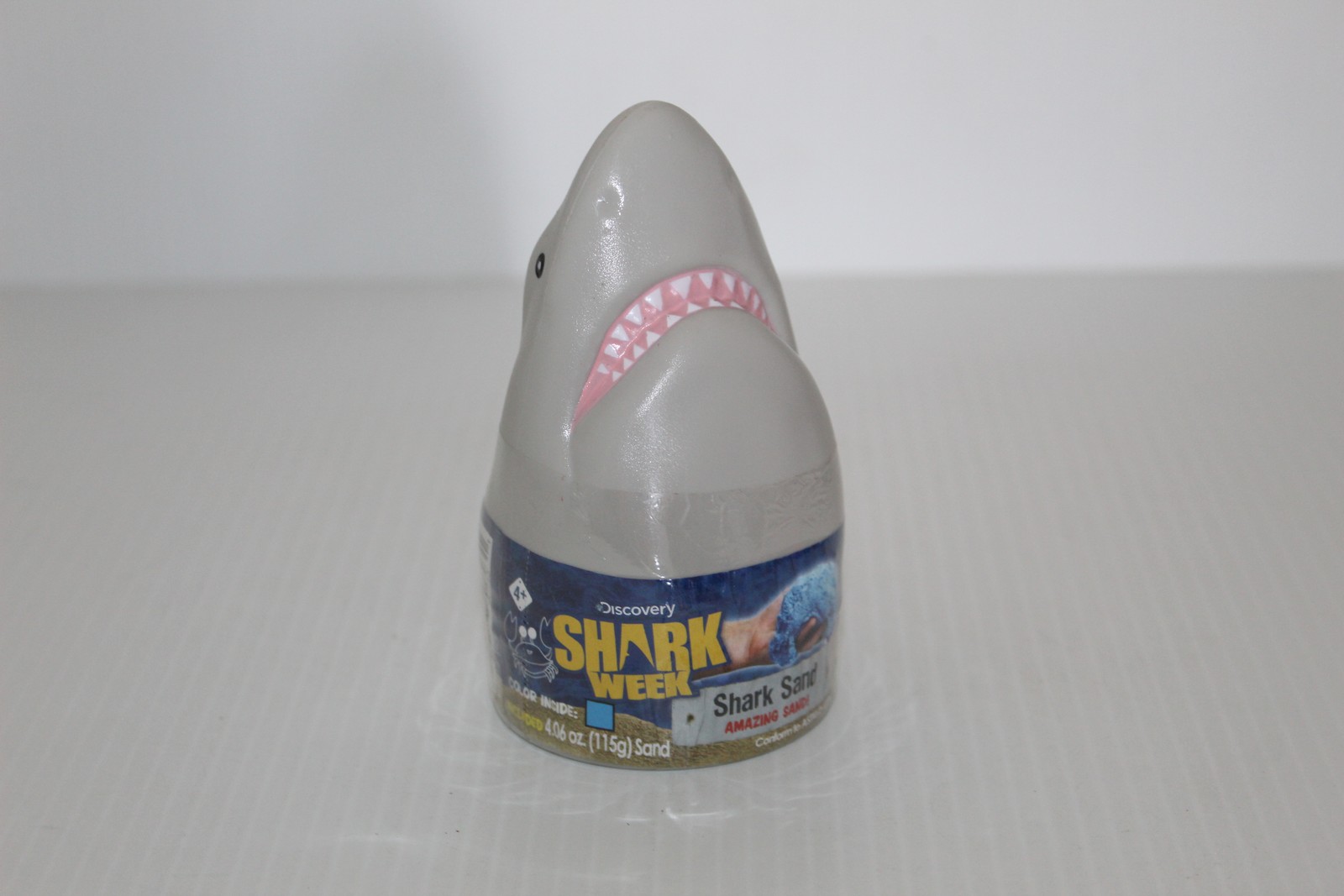 Discovery Shark Week Shark Sand Amazing Sand Kit Gray Shark Container 4oz NEW