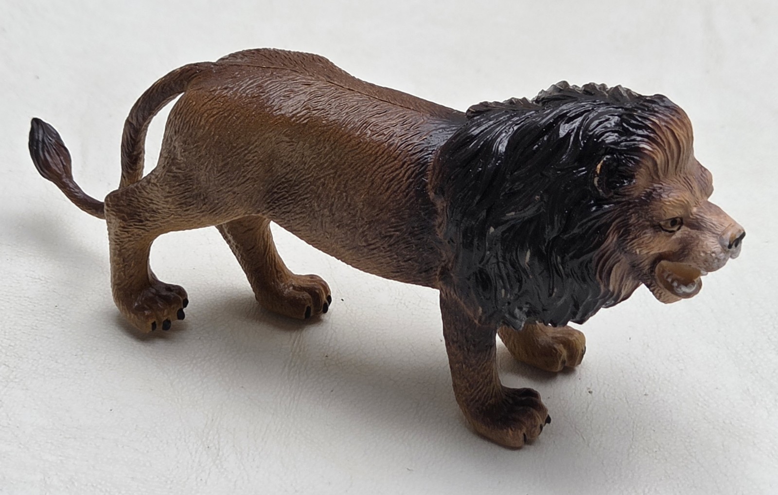 Large Safari Etc Plastic Zoo Animal Toy Lot Vintage Mixed Hard Figurine 2-8″