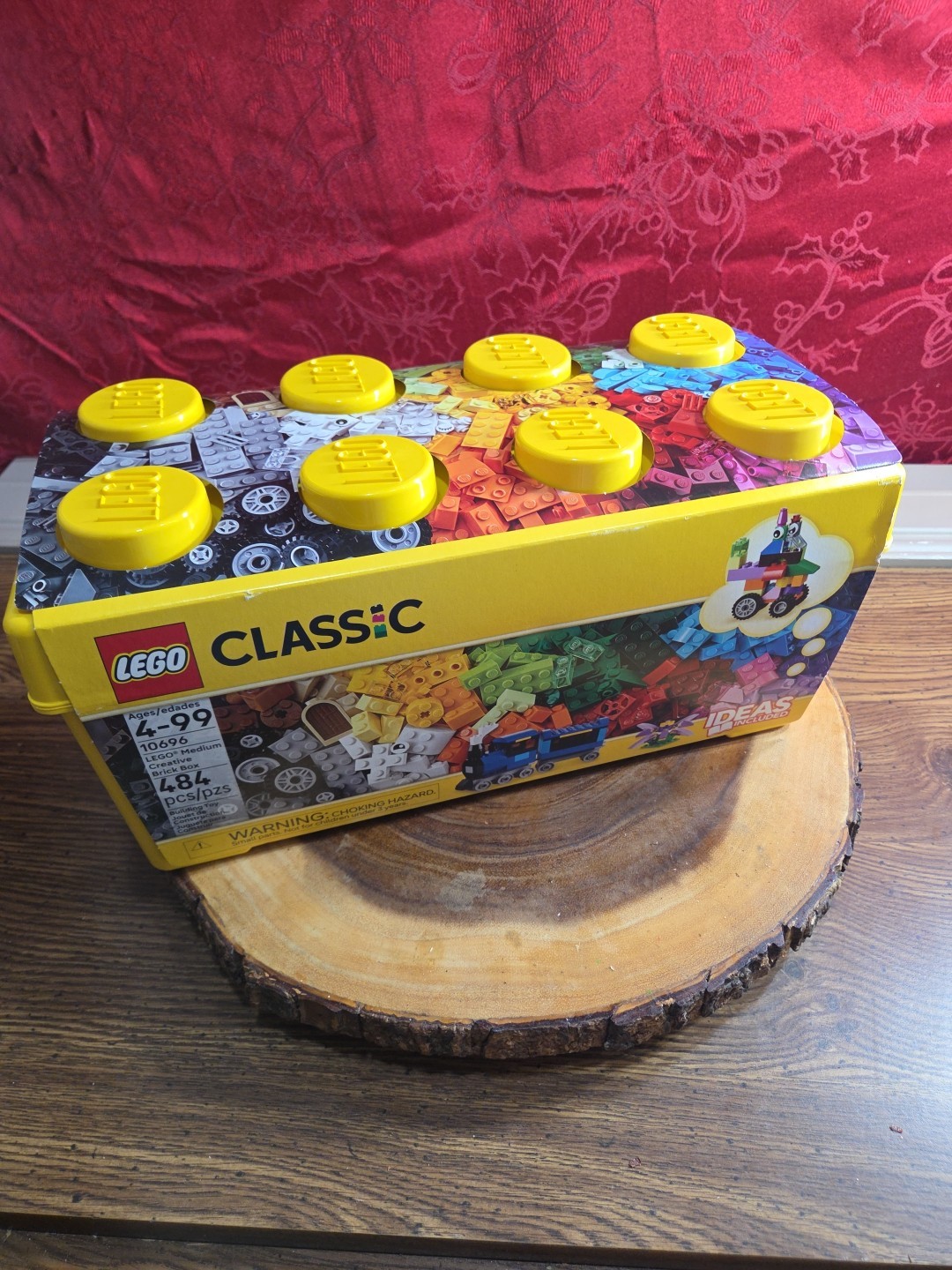 LEGO Classic 10696 Medium Creative Brick Box Set – 35 Colors, Storage, Ideas