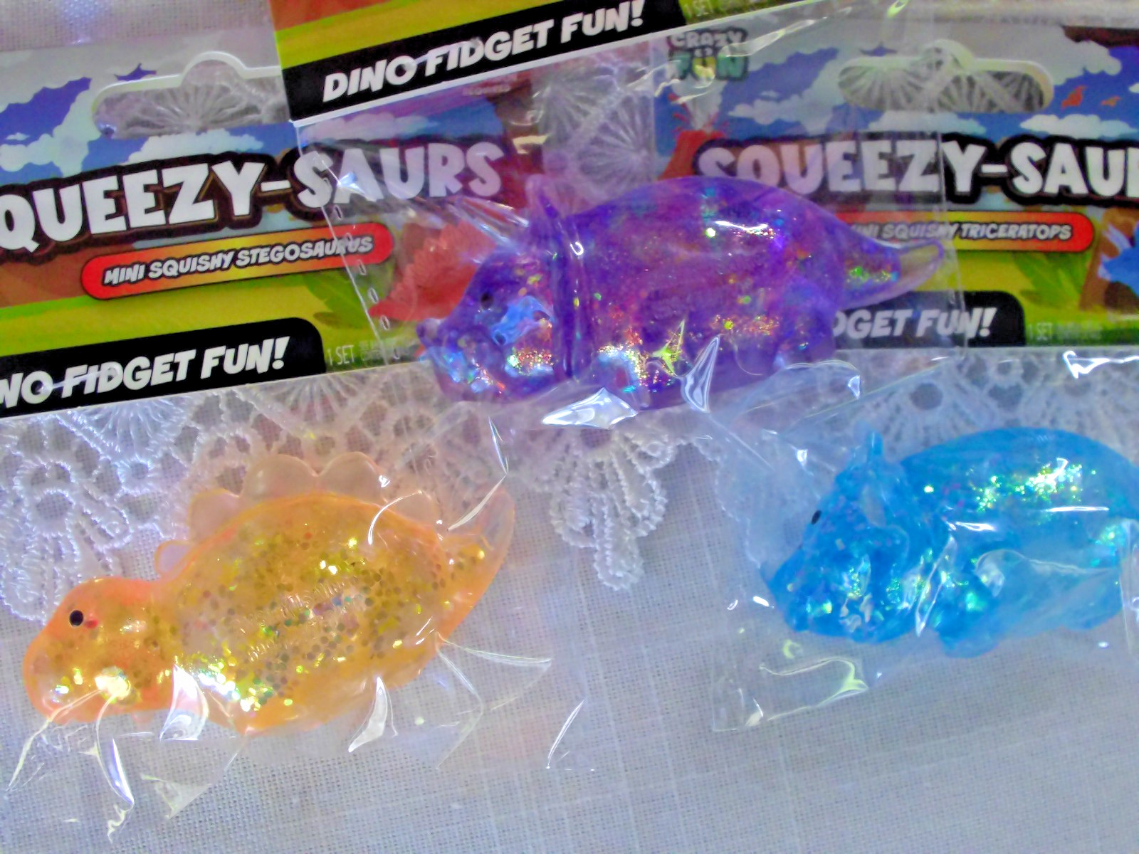Sunny Days Jumbo Squeezy Strawberry, Toymendous CHEESE Squishy 3 SQUEEZY-SAURS