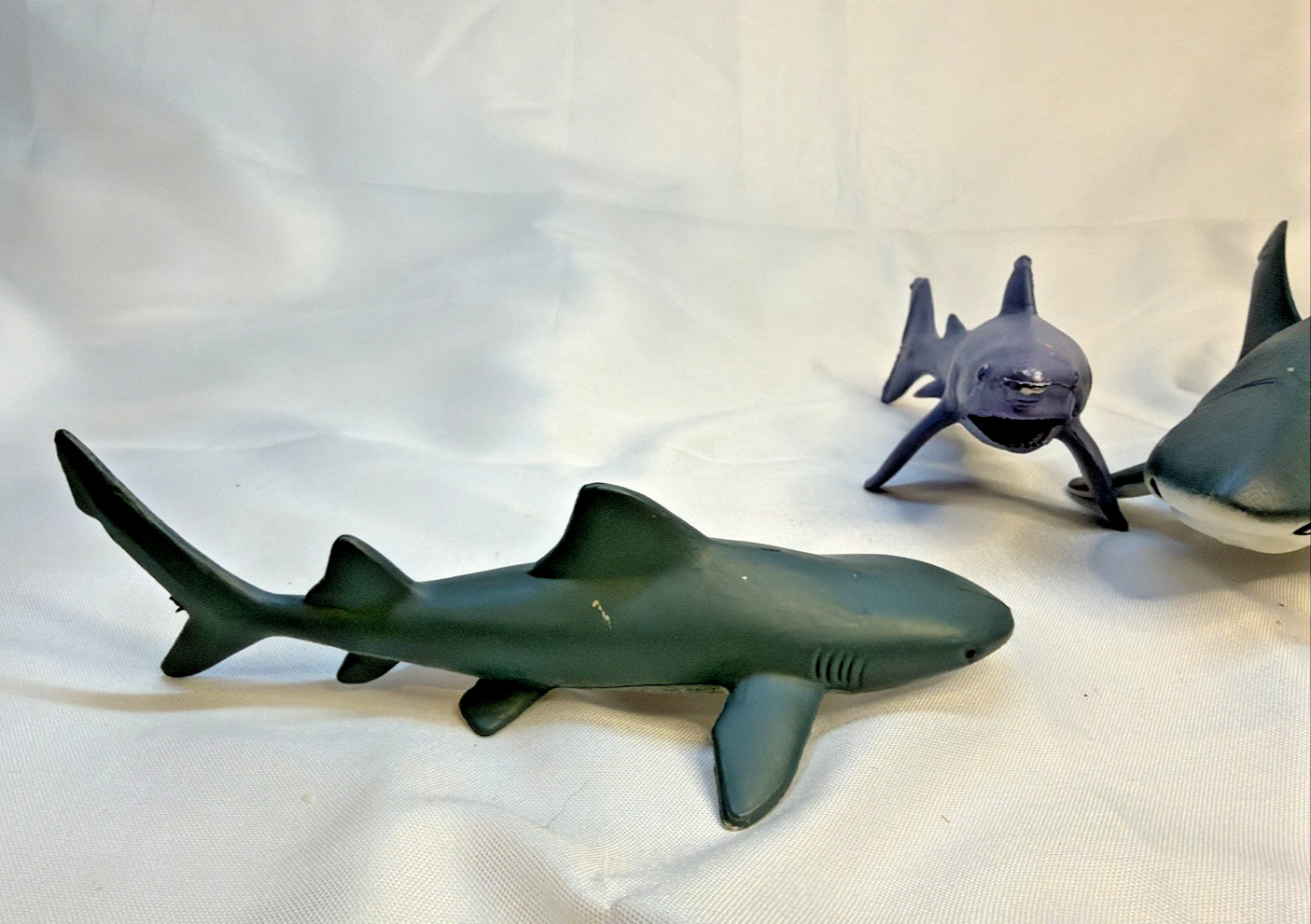 Lot of 4 Shark and 1 Whale Diorama or Plastic Educational Toy