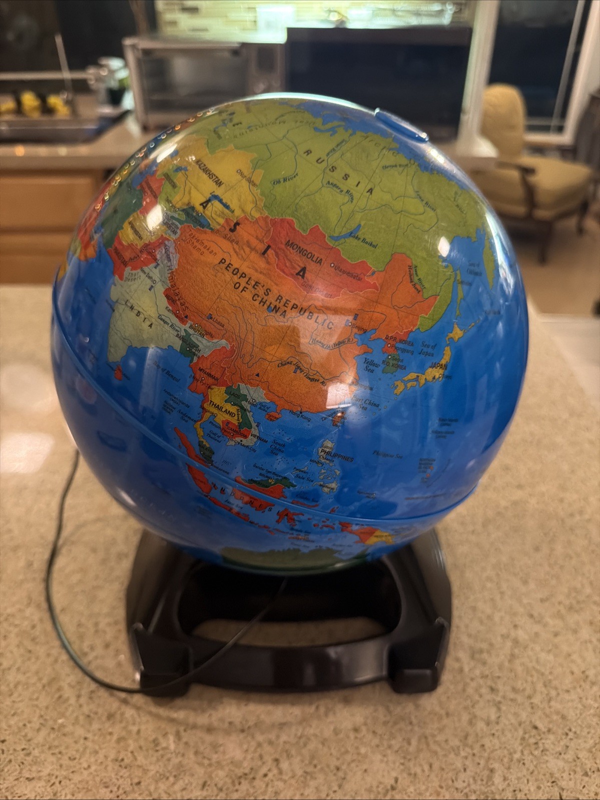 LeapFrog Magic Adventures Globe 2.8″ Video Screen BBC Interactive Games – Used