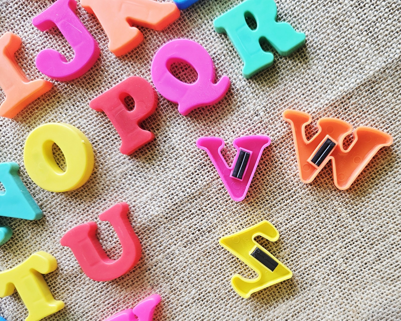 Vintage Childrens Magnetic Plastic Alphabet Letters 1.5″ Complete Educational