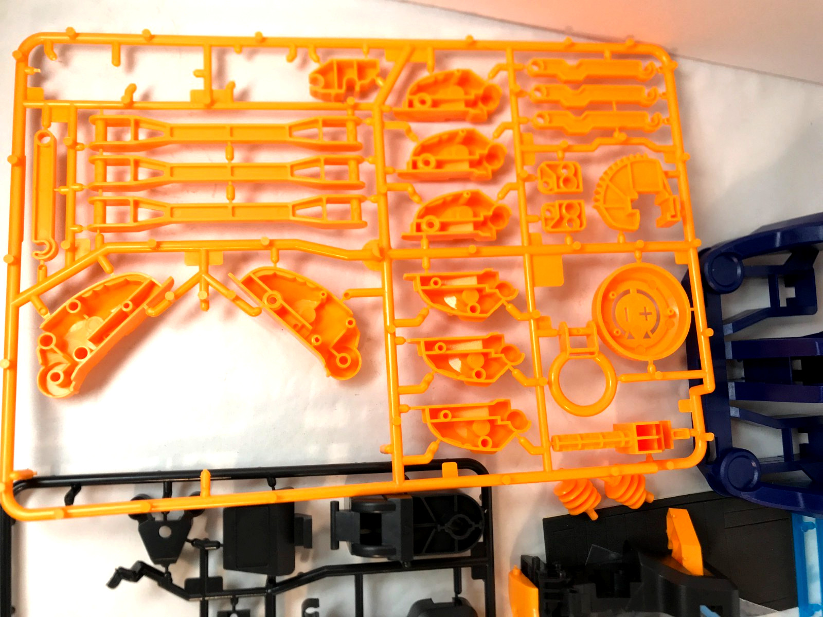 Thames & Kosmos Mega Cyborg Hand STEM Experiment Kit Wearable Robotic Hydraulic