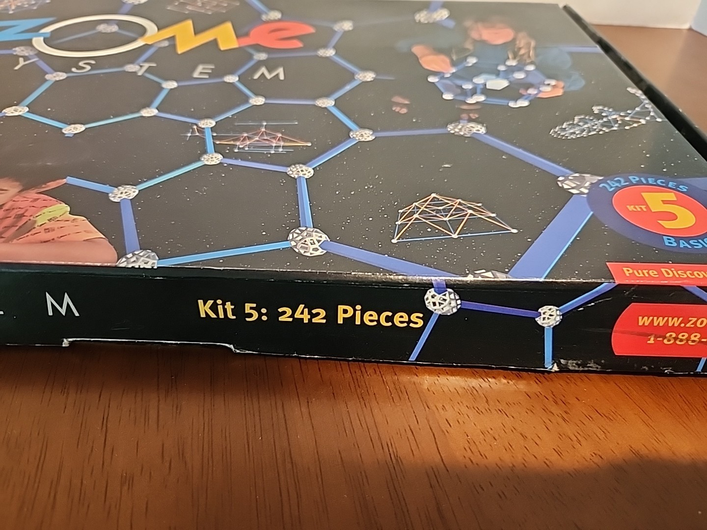 Zometool Zome System Construction Kit 230 Pieces Build Domes Bridges Pyramids