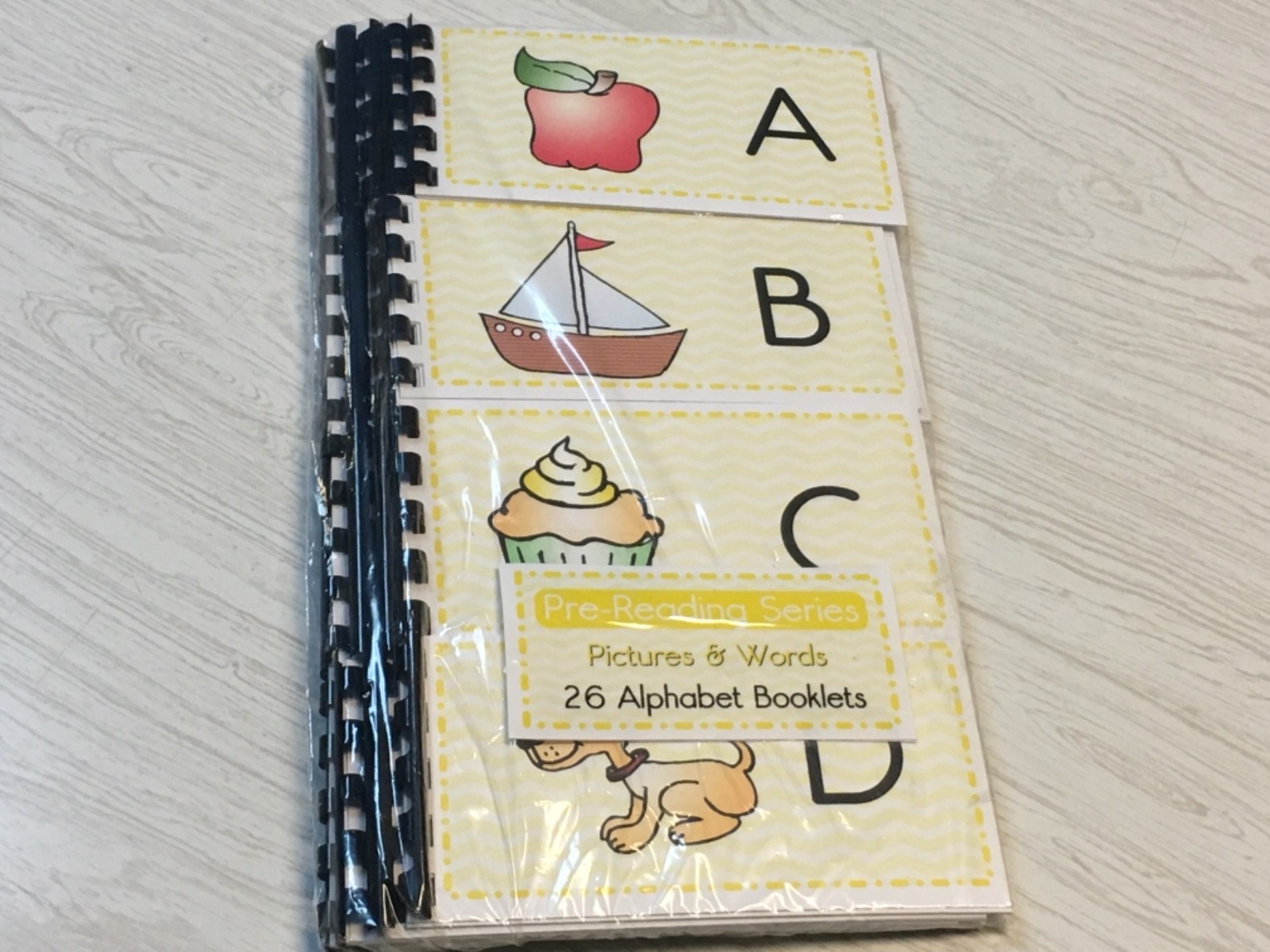 Montessori materials – Pre-Reading Series – 26 Pre-reading Alphabet Booklets