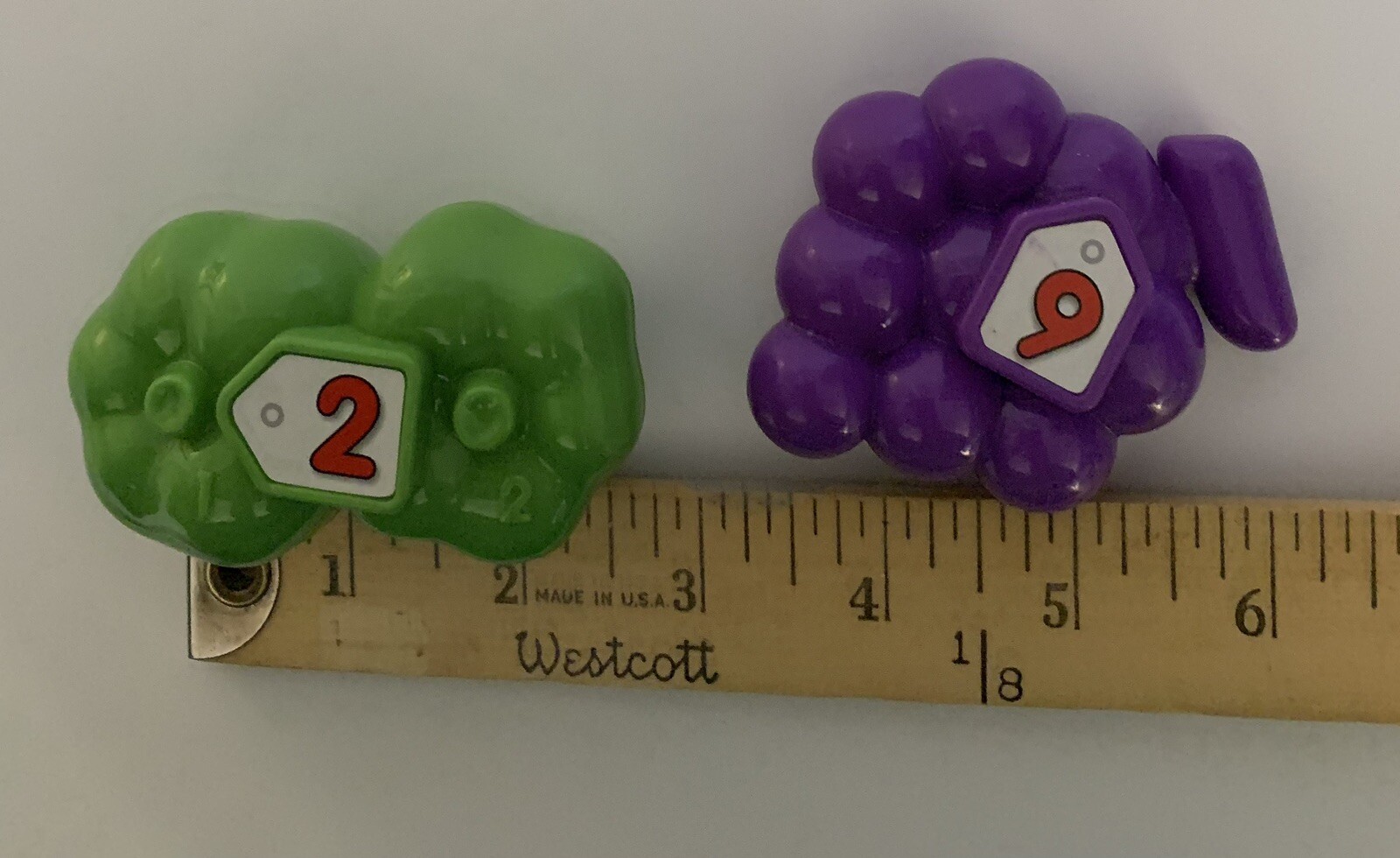 LeapFrog COUNT AND SCAN SHOPPER Grocery Food Replacements Peppers 2 and Grapes 9