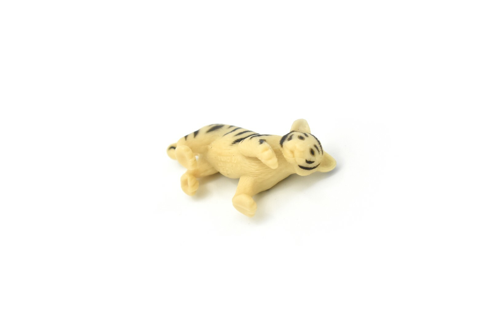Tiger Cub, White, ~ Plastic Replica 2 1/2″ ~ F241-B206