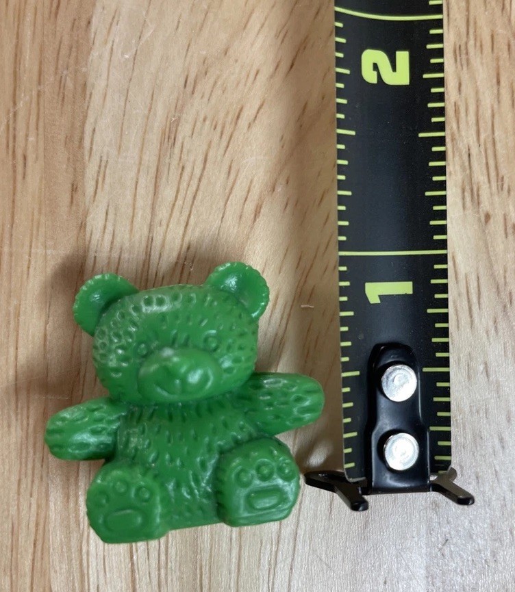 Vintage Plastic Teddy Bear Counters Red Yellow Blue Green Purple 139 Piece!